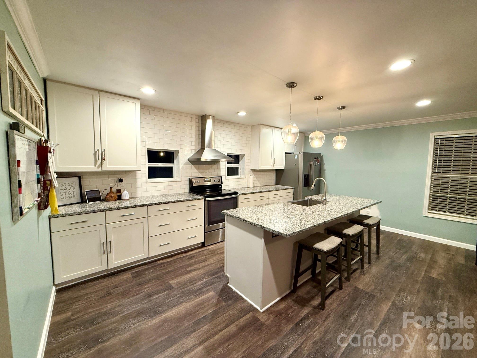 Single Family Residence at 4632 Lynwood Road, Sherrills Ford, photo 4 of 36