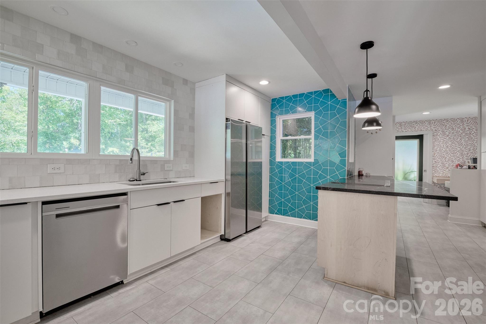 Single Family Residence at 486 Willow Cove Road, Lake Wylie, photo 19 of 43