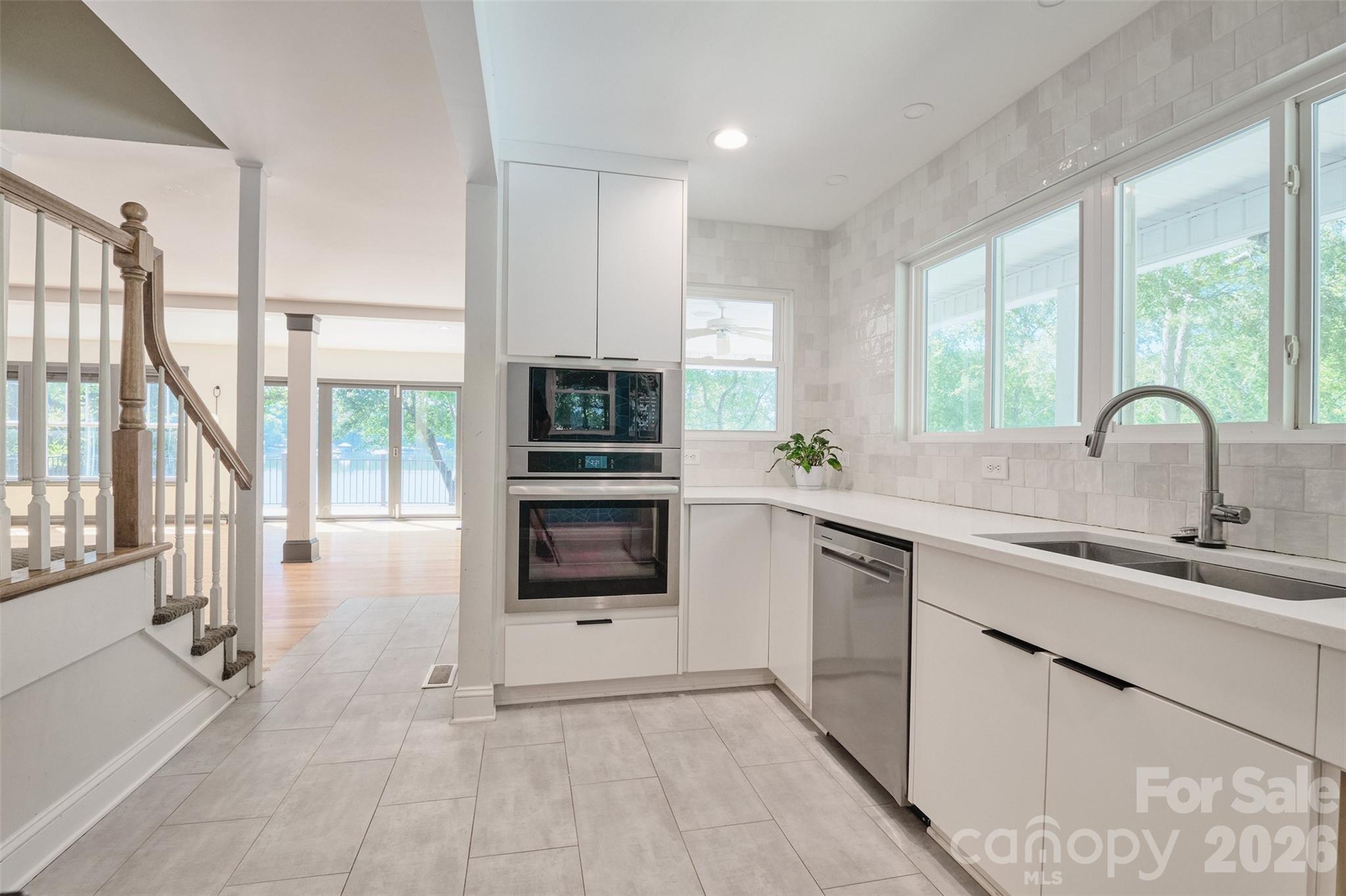 Single Family Residence at 486 Willow Cove Road, Lake Wylie, photo 20 of 43