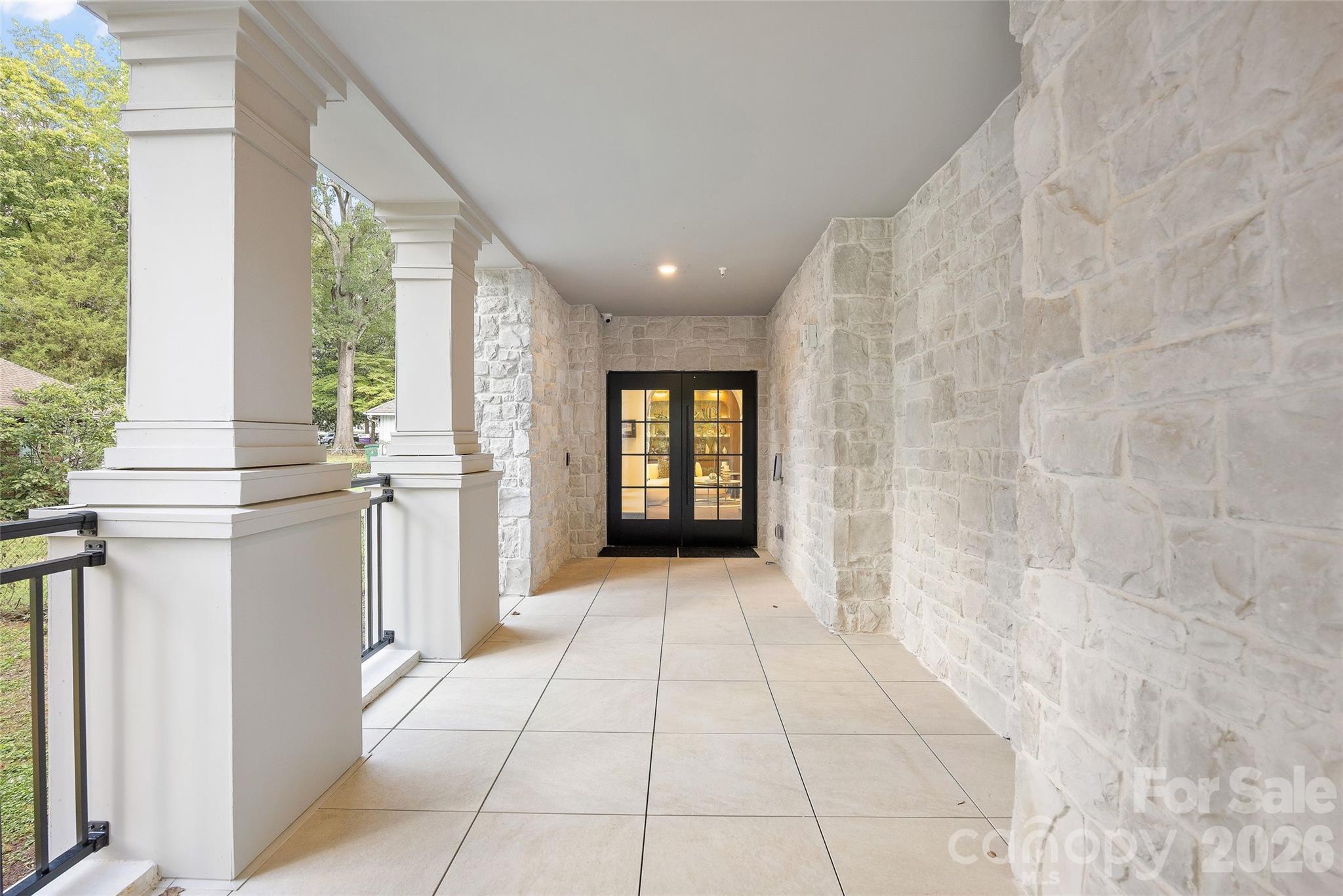Condominium at 409 Queens Road, Charlotte, photo 3 of 48
