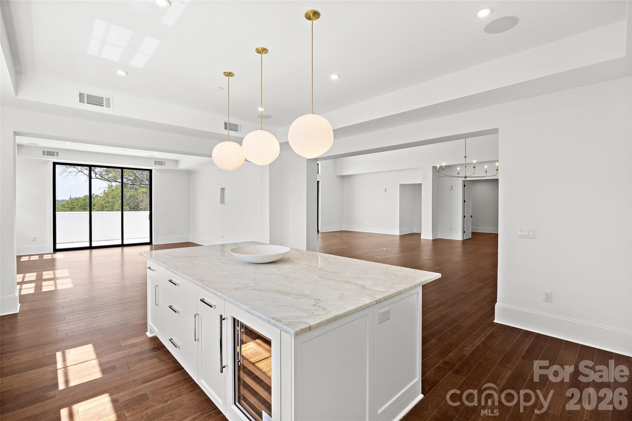 Condominium at 409 Queens Road, Charlotte, photo 18 of 48