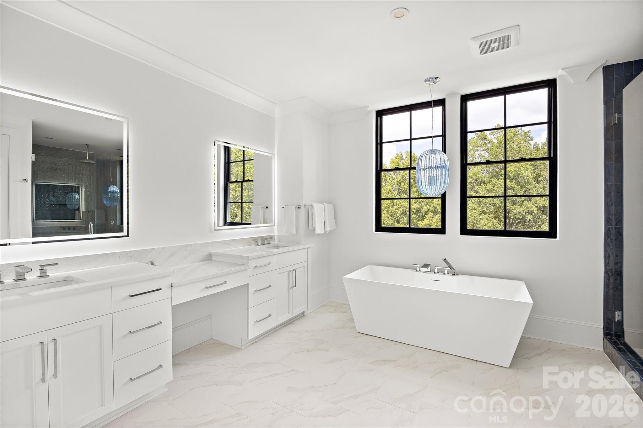 Condominium at 409 Queens Road, Charlotte, photo 24 of 48