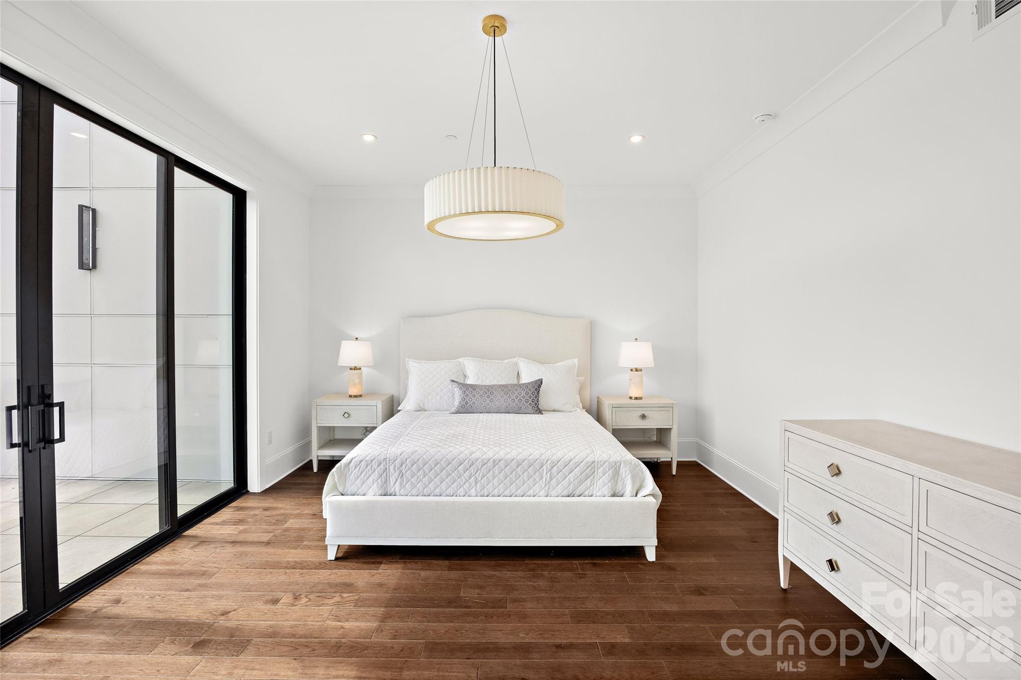 Condominium at 409 Queens Road, Charlotte, photo 27 of 48