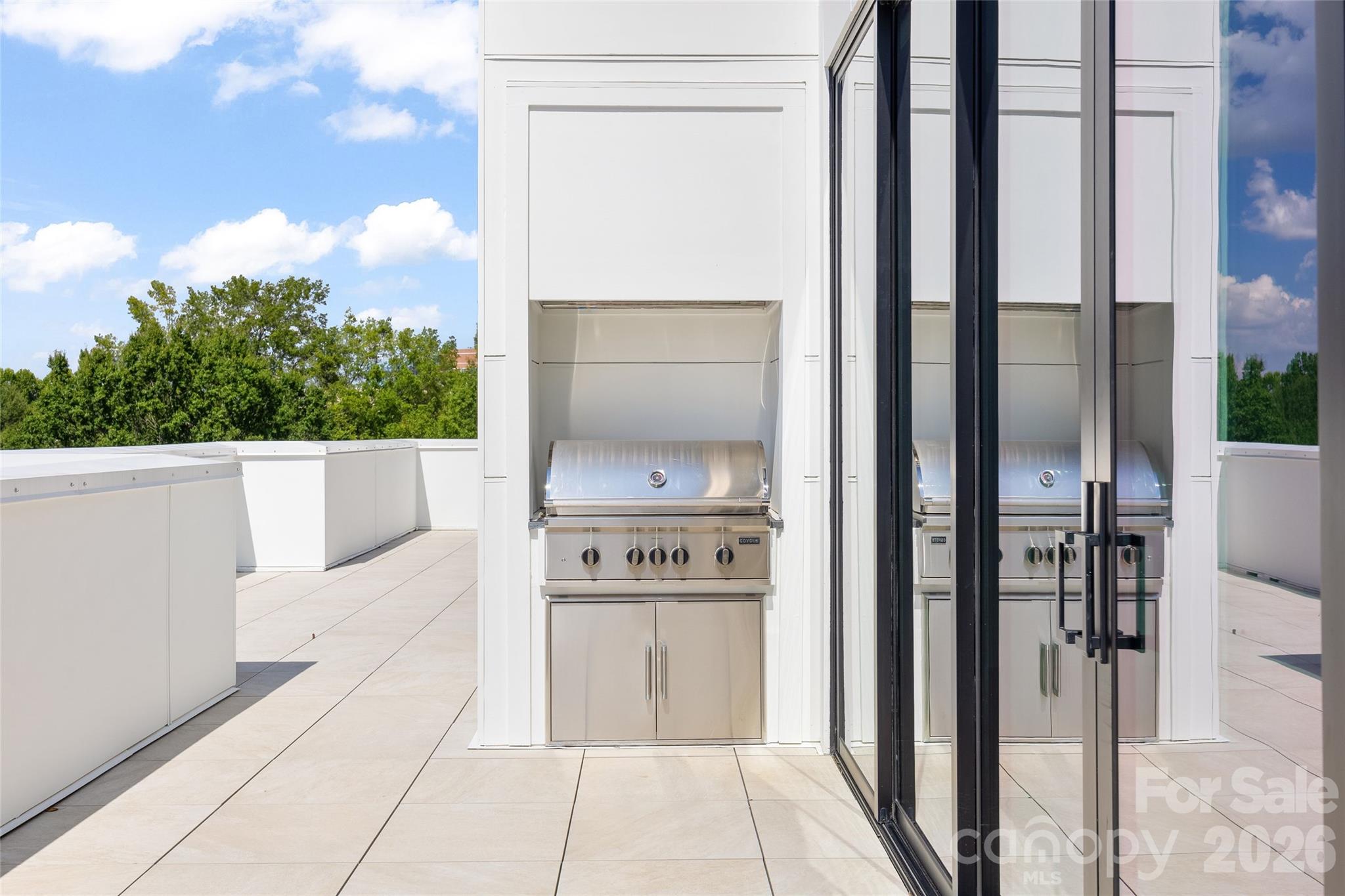 Condominium at 409 Queens Road, Charlotte, photo 39 of 48