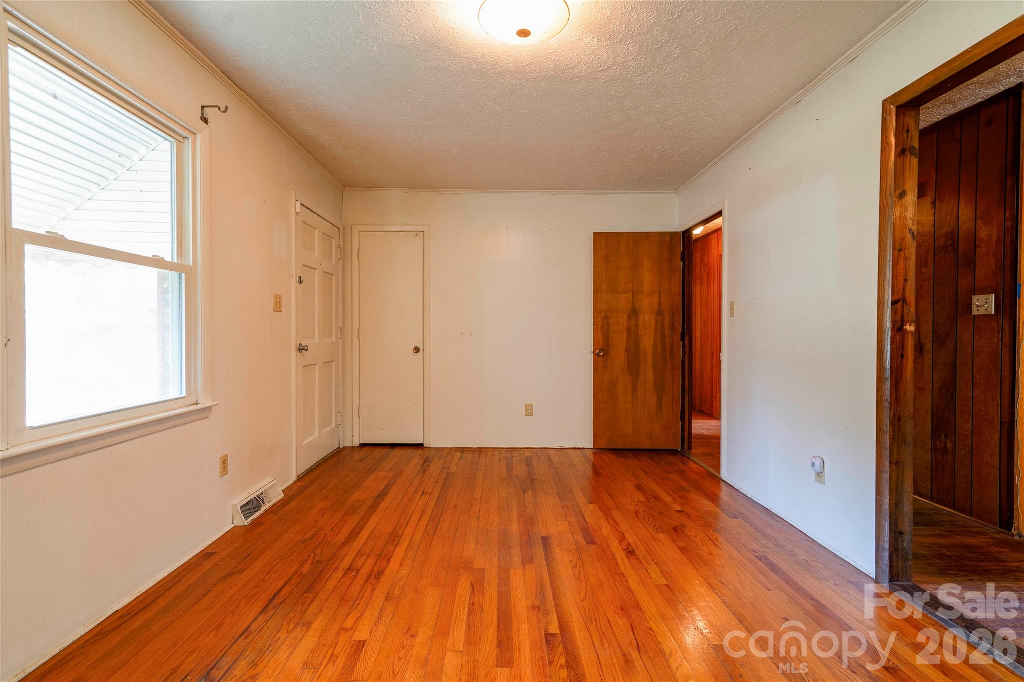 Living Room - 720 Levi Street, Shelby