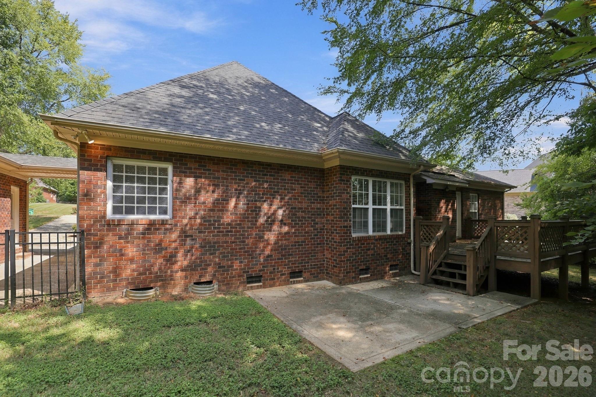 Single Family Residence at 5911 Sugarcane Court, Mint Hill, photo 7 of 44