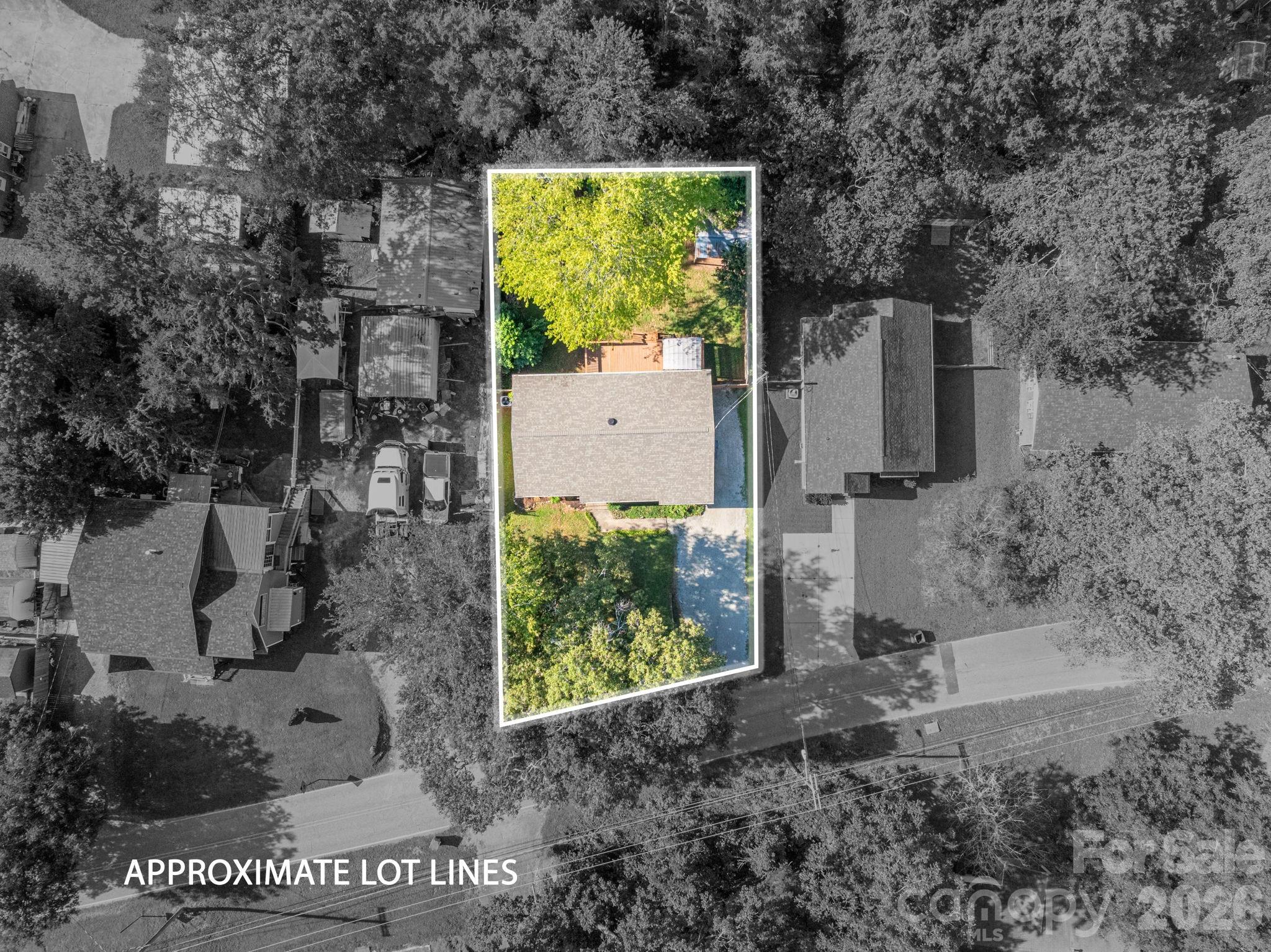 Single Family Residence at 313 Willis Road, Dallas, photo 2 of 37