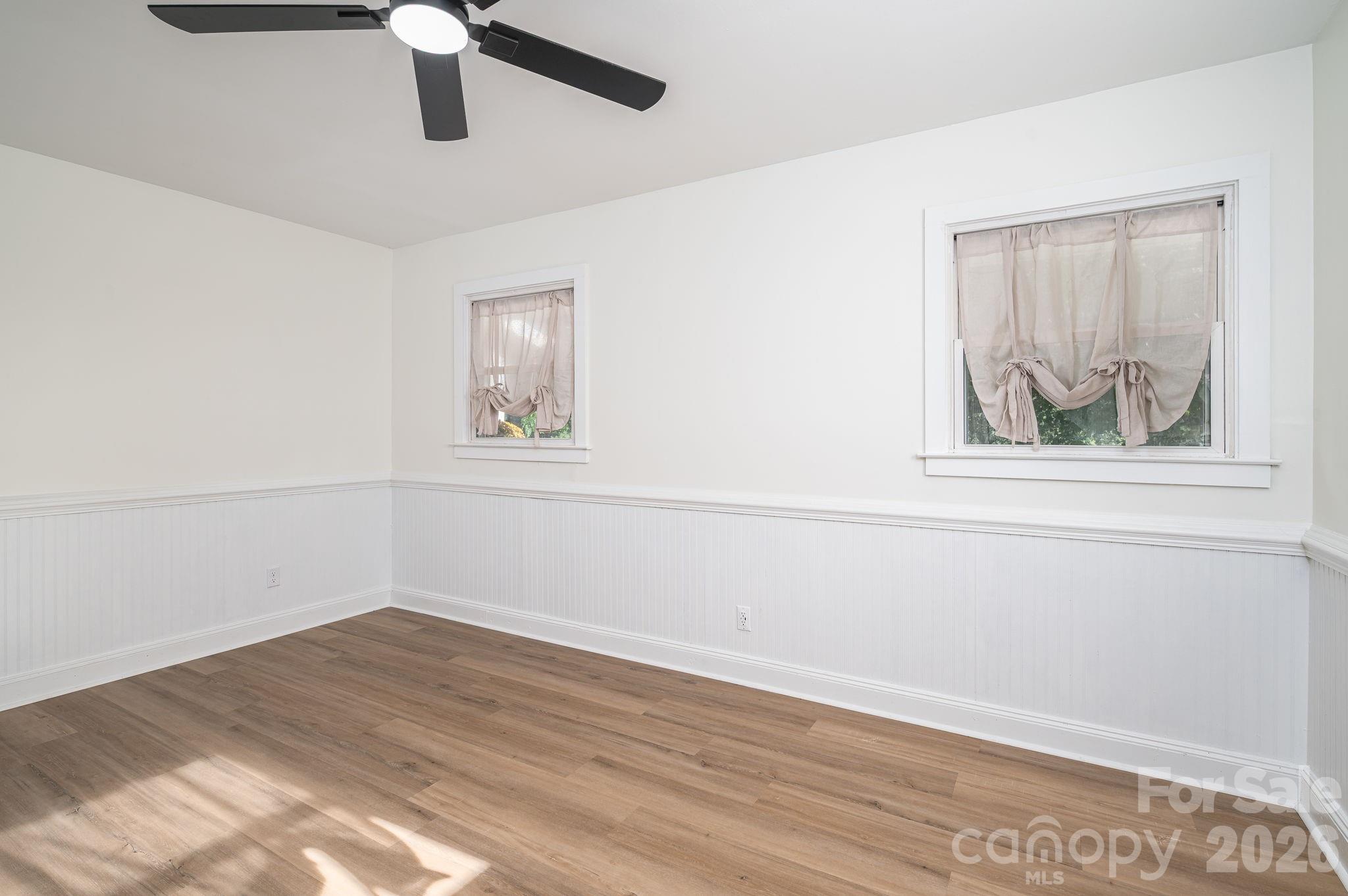 Single Family Residence at 313 Willis Road, Dallas, photo 24 of 37