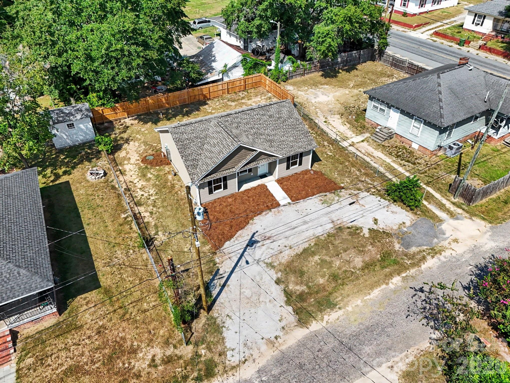 Single Family Residence at 214 W 3rd Street, Kershaw, photo 5 of 25