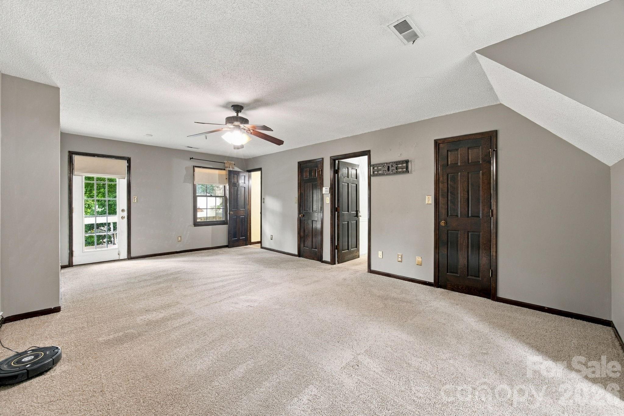 Single Family Residence at 709 Woodside Drive, Kings Mountain, photo 25 of 43
