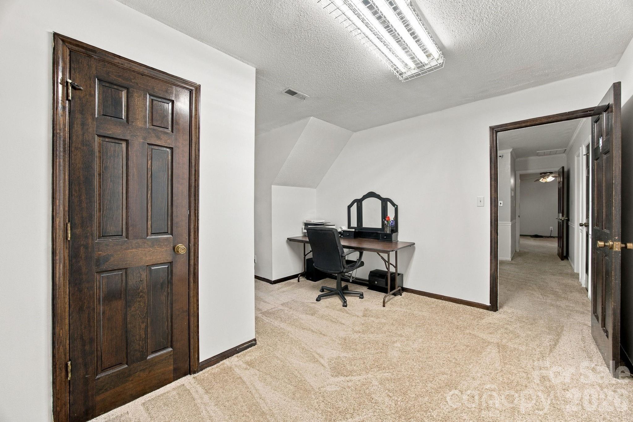 Single Family Residence at 709 Woodside Drive, Kings Mountain, photo 33 of 43