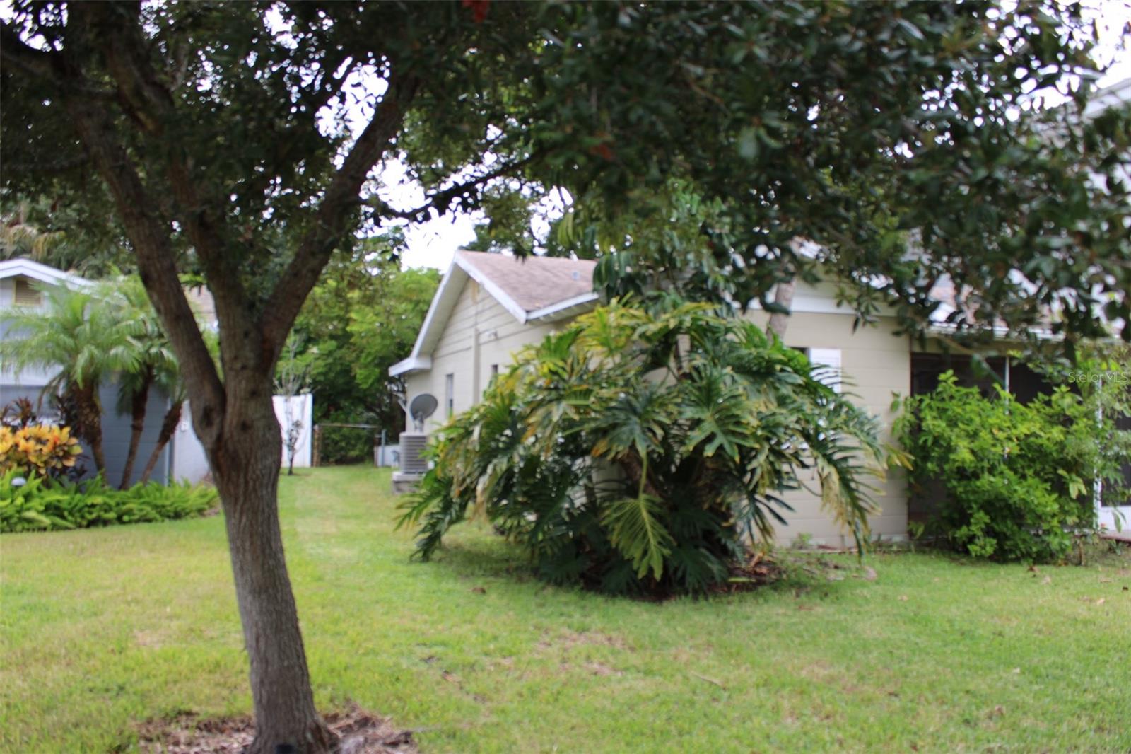 Single Family Residence at 316 COMO ST, TAMPA, photo 9 of 15
