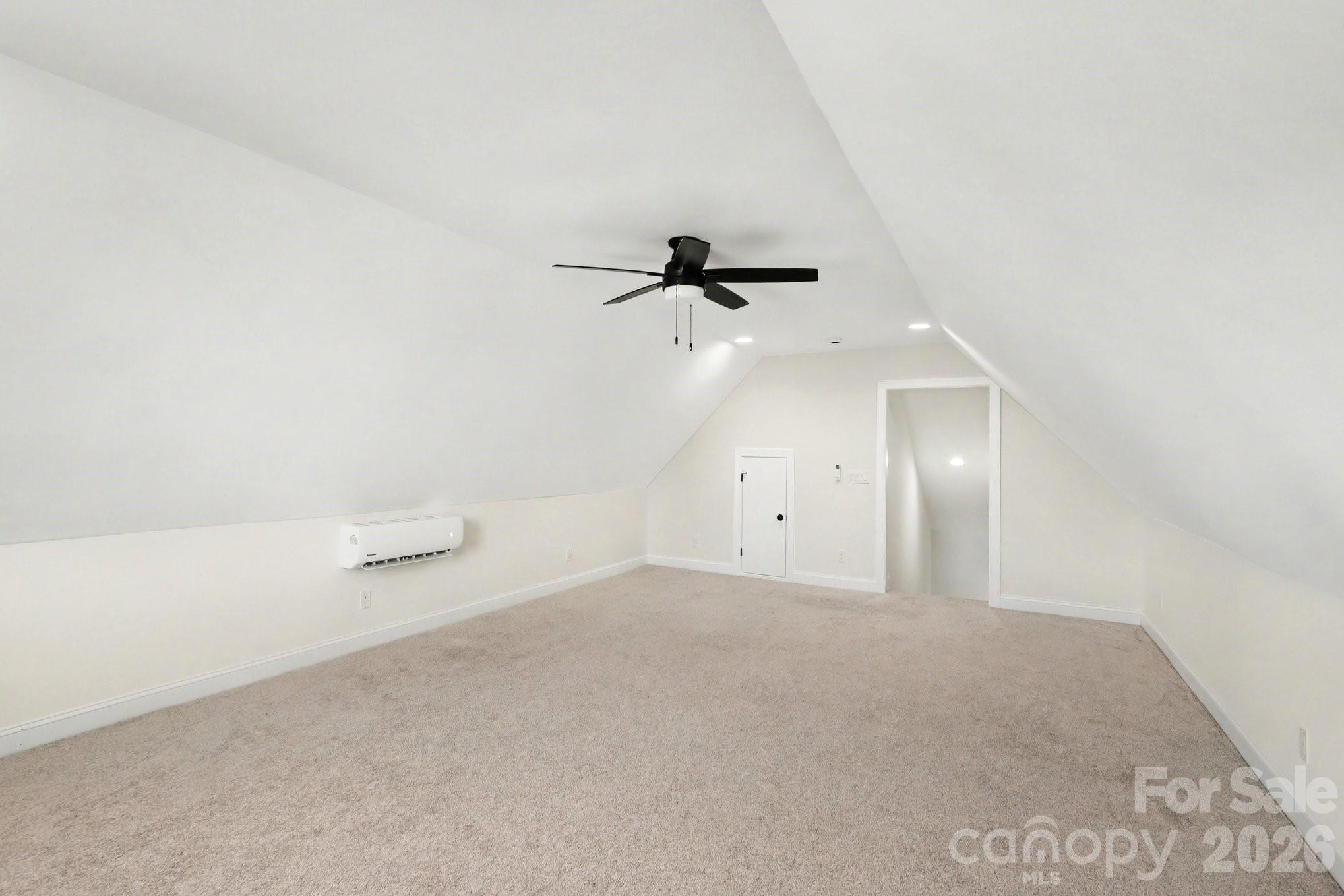 LARGE Bonus Room - 155 Southern Oaks Lane, Salisbury