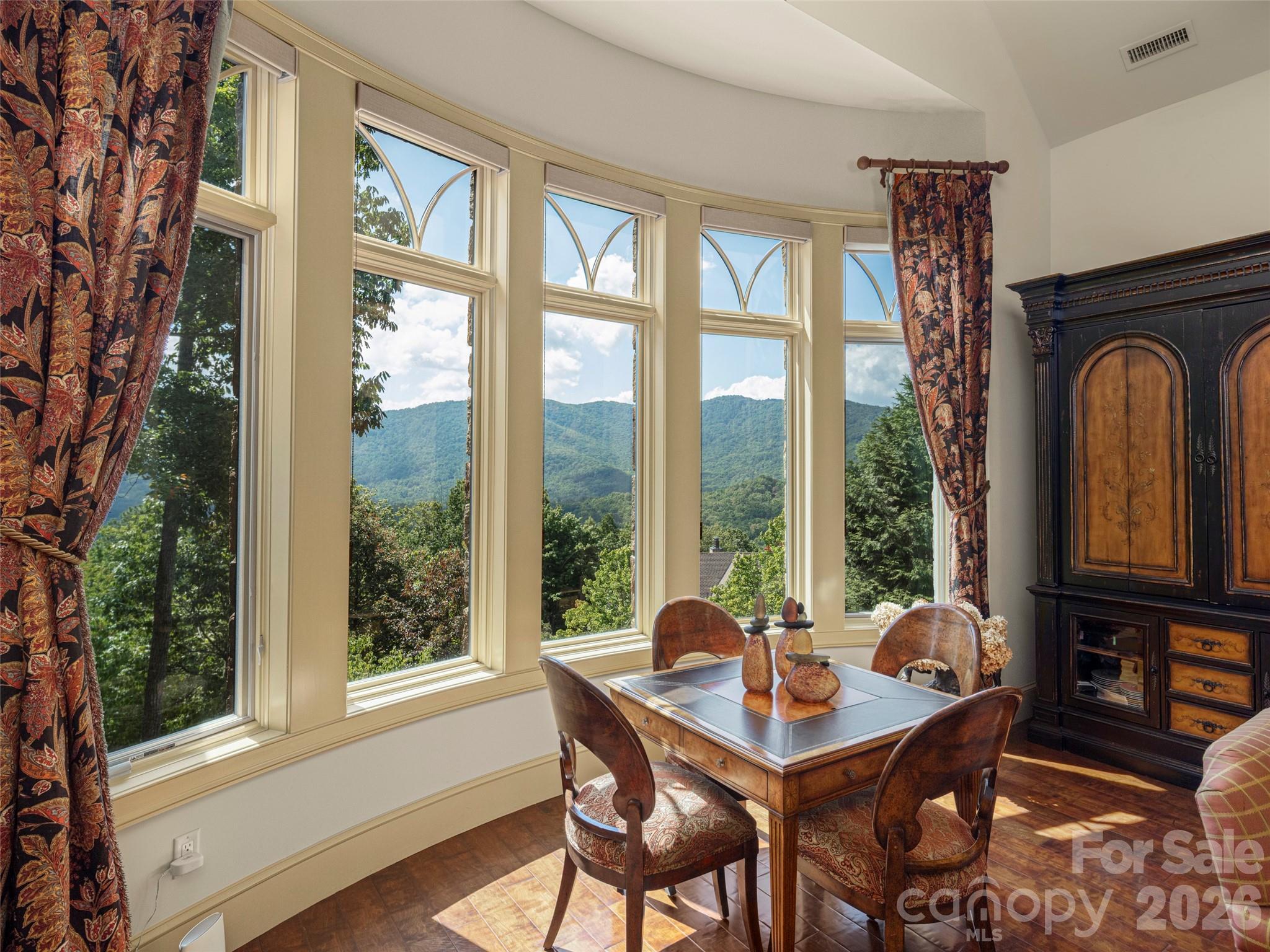 Single Family Residence at 5 Rock Vista Way, Arden, photo 10 of 48