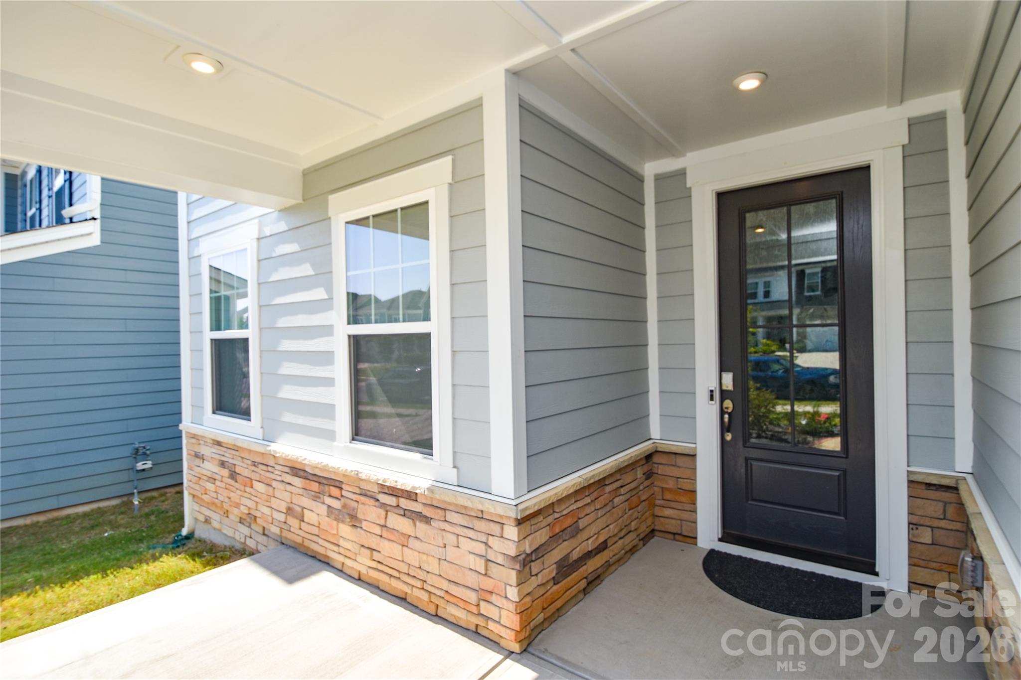 Single Family Residence at 115 Hadley Court, Mooresville, photo 4 of 40