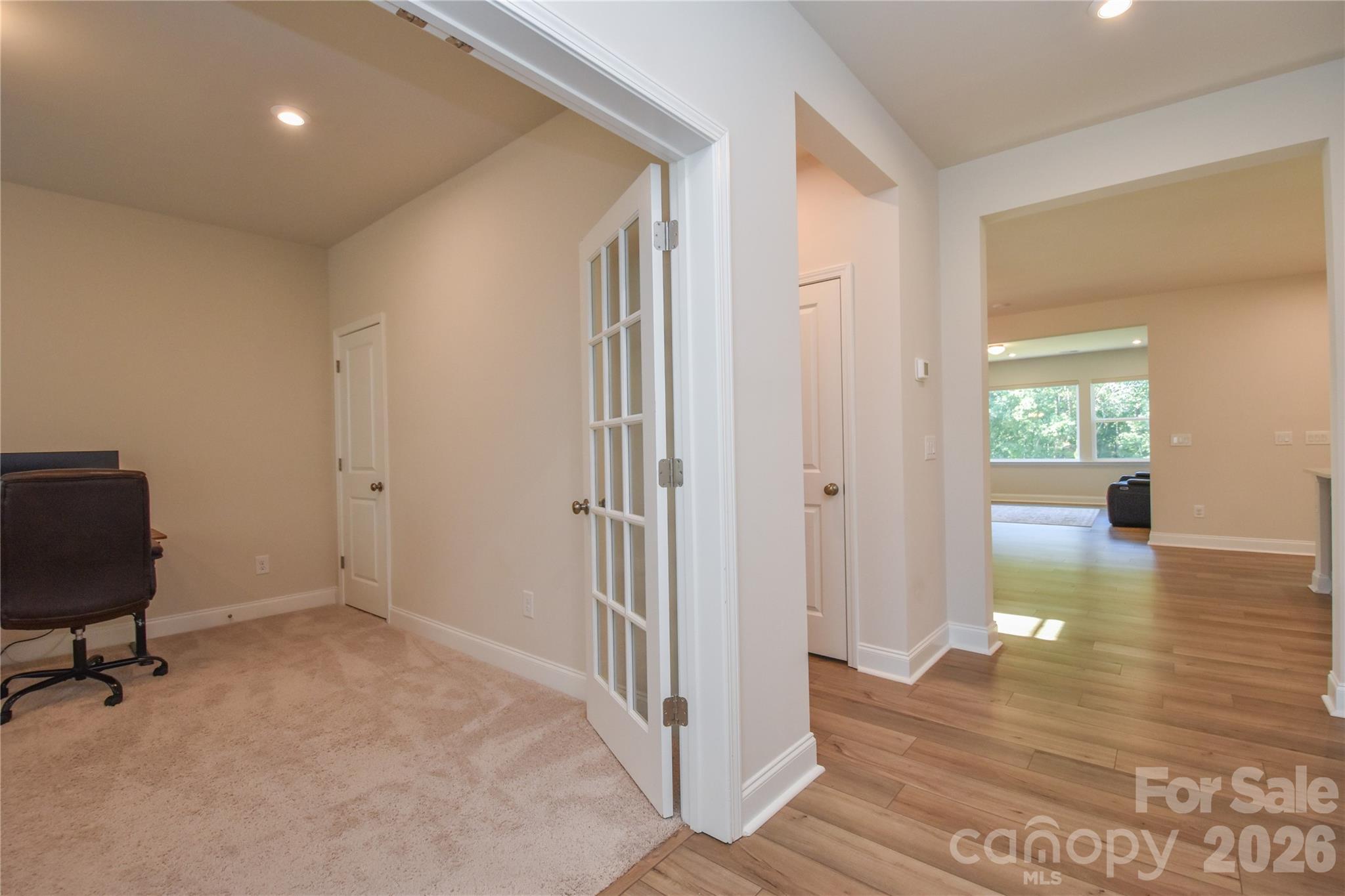 Single Family Residence at 115 Hadley Court, Mooresville, photo 5 of 40