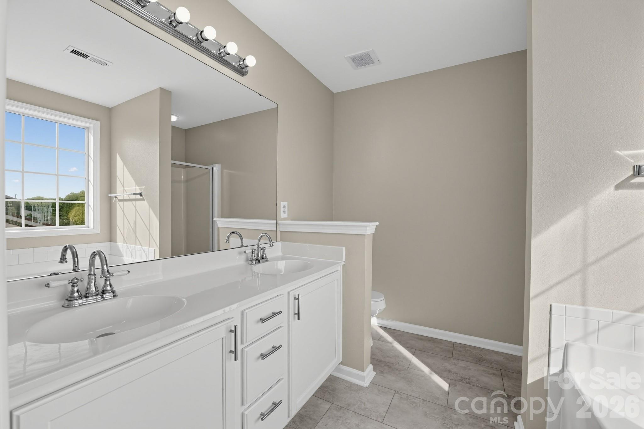 Single Family Residence at 3027 Hawick Commons Drive, Concord, photo 10 of 15