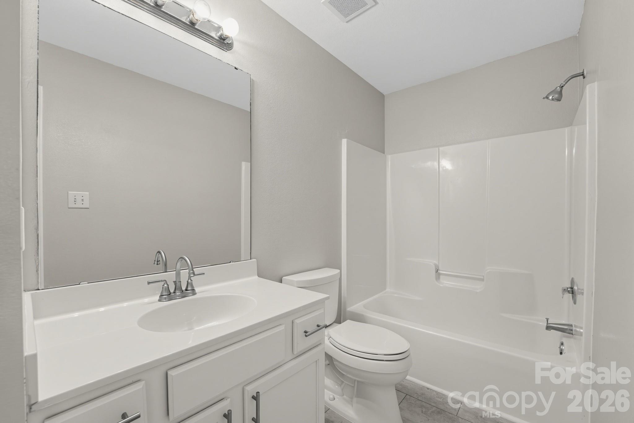 Single Family Residence at 3027 Hawick Commons Drive, Concord, photo 11 of 15