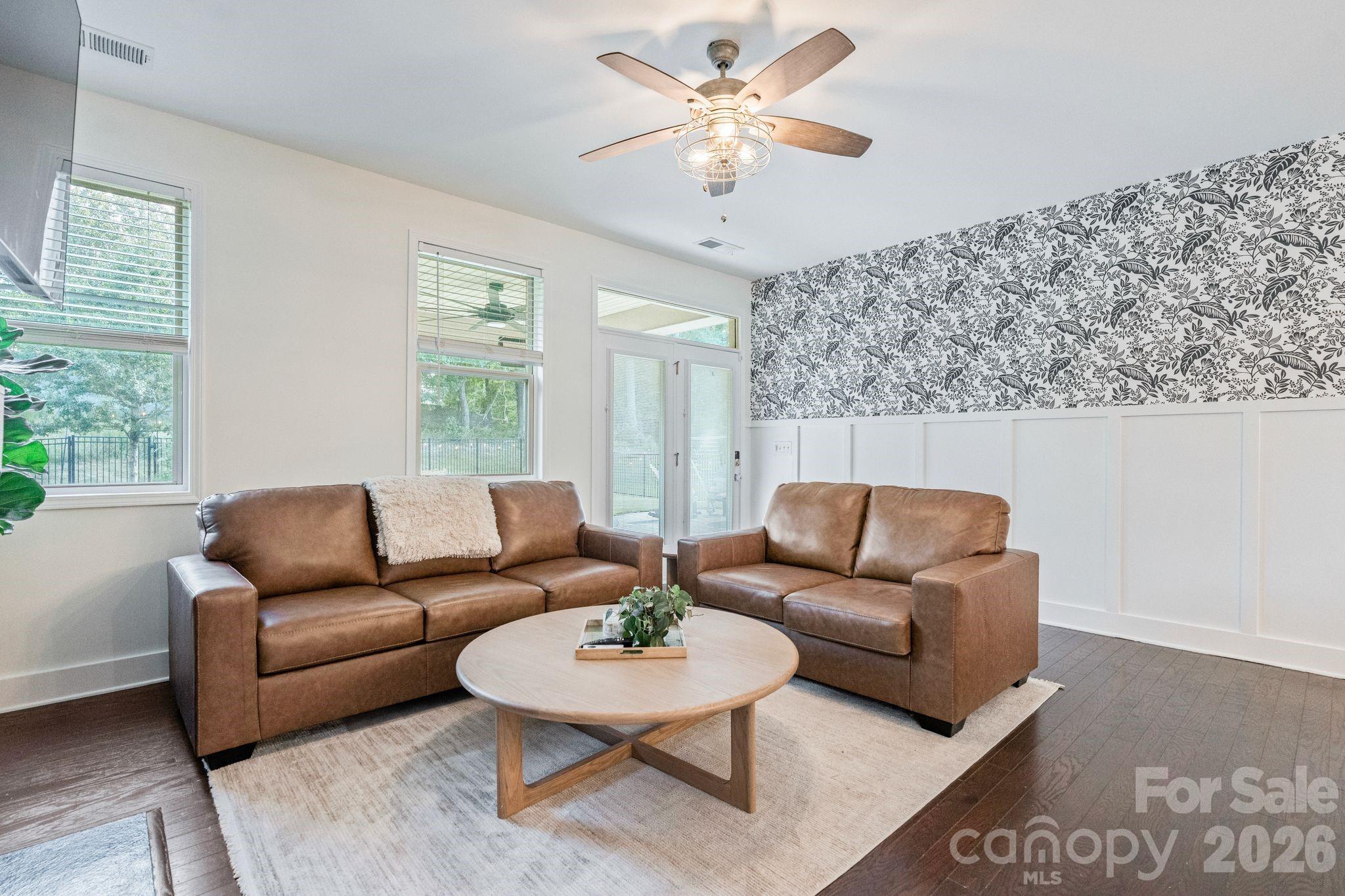 Single Family Residence at 12804 Heath Grove Drive, Huntersville, photo 16 of 41