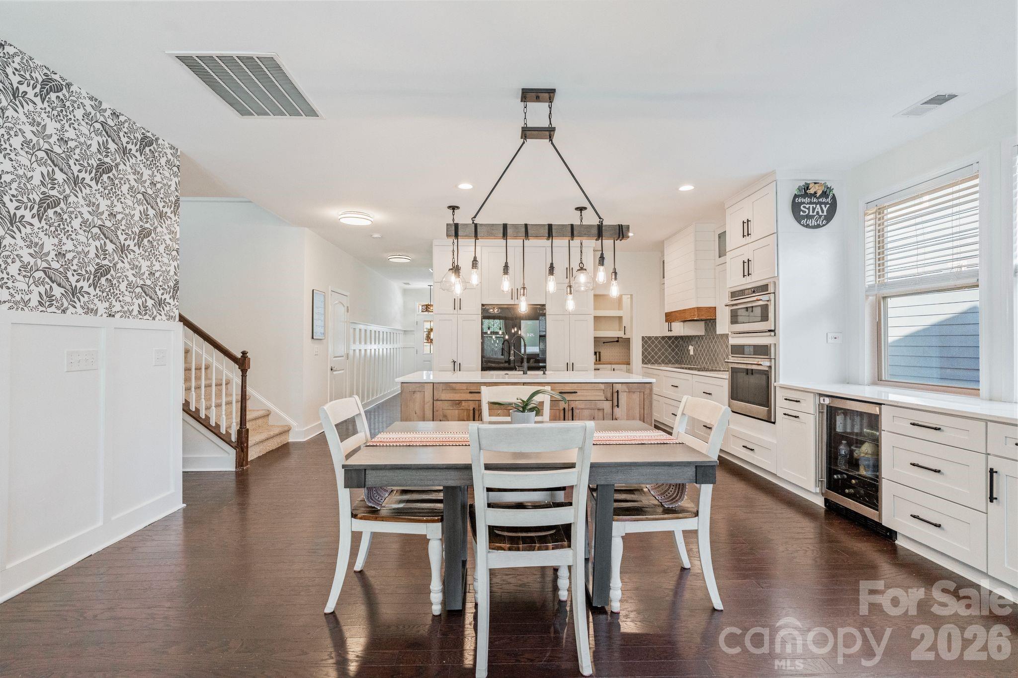 Single Family Residence at 12804 Heath Grove Drive, Huntersville, photo 9 of 41