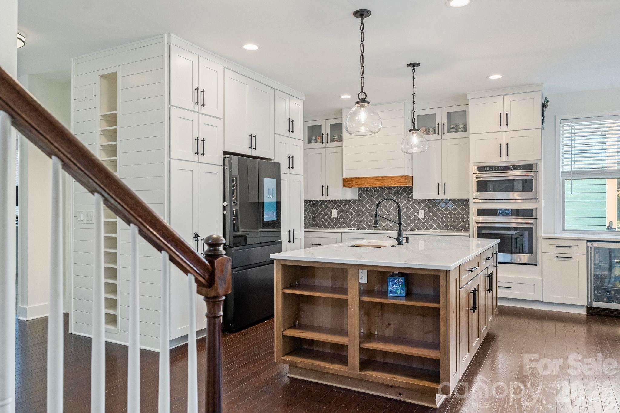 Single Family Residence at 12804 Heath Grove Drive, Huntersville, photo 11 of 41