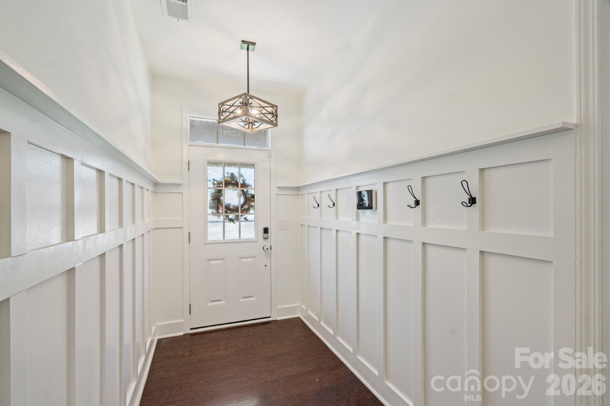 Single Family Residence at 12804 Heath Grove Drive, Huntersville, photo 6 of 41