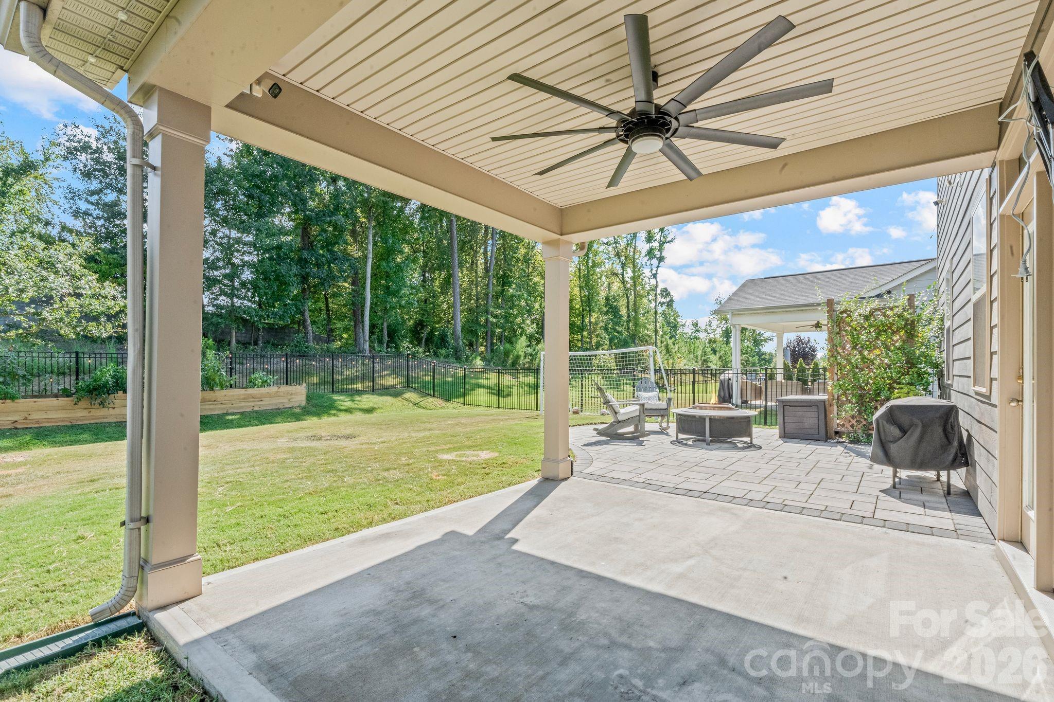 Single Family Residence at 12804 Heath Grove Drive, Huntersville, photo 34 of 41