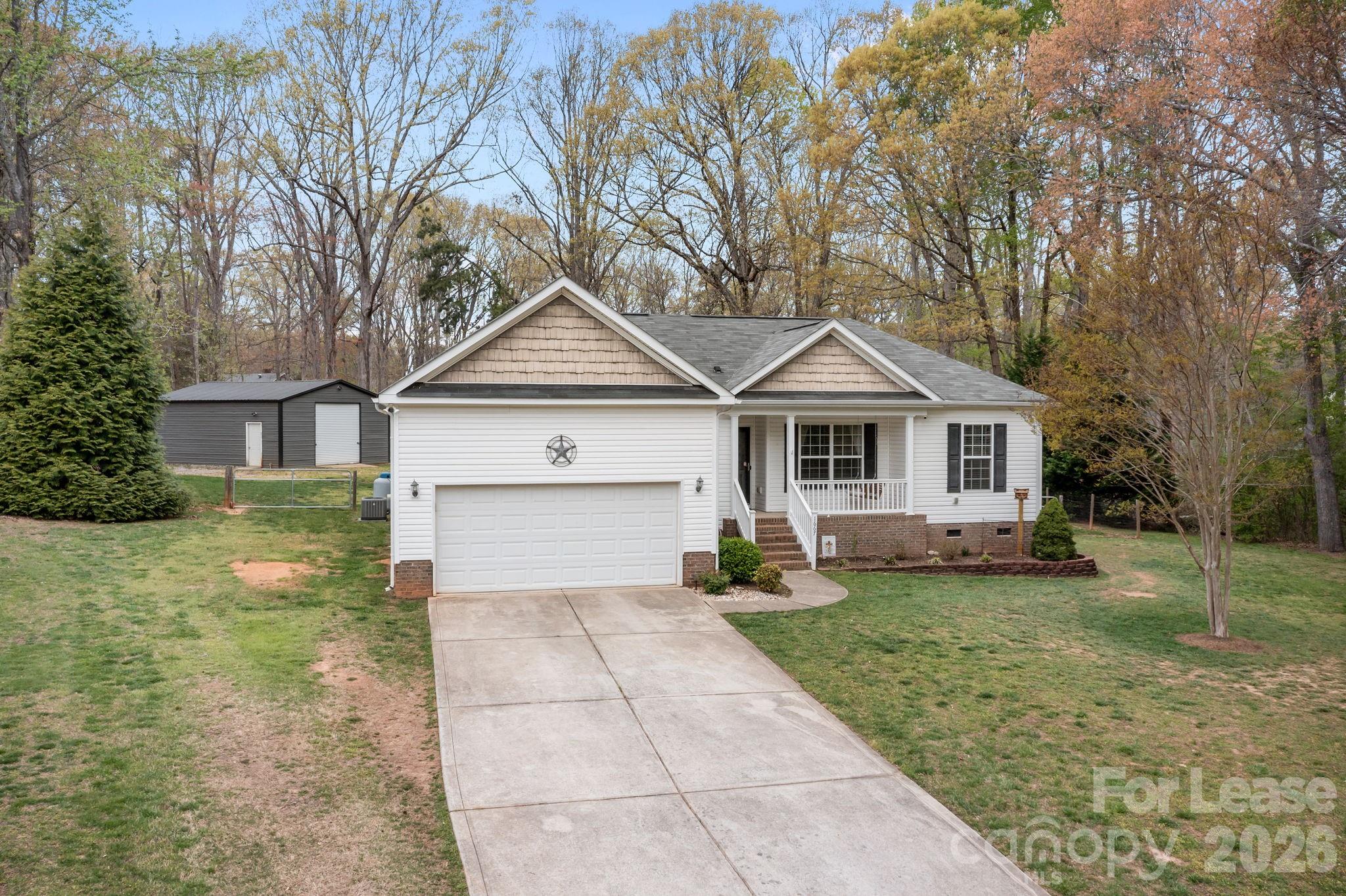 Single Family Residence at 1667 Warwick Court, Lincolnton, photo 4 of 48