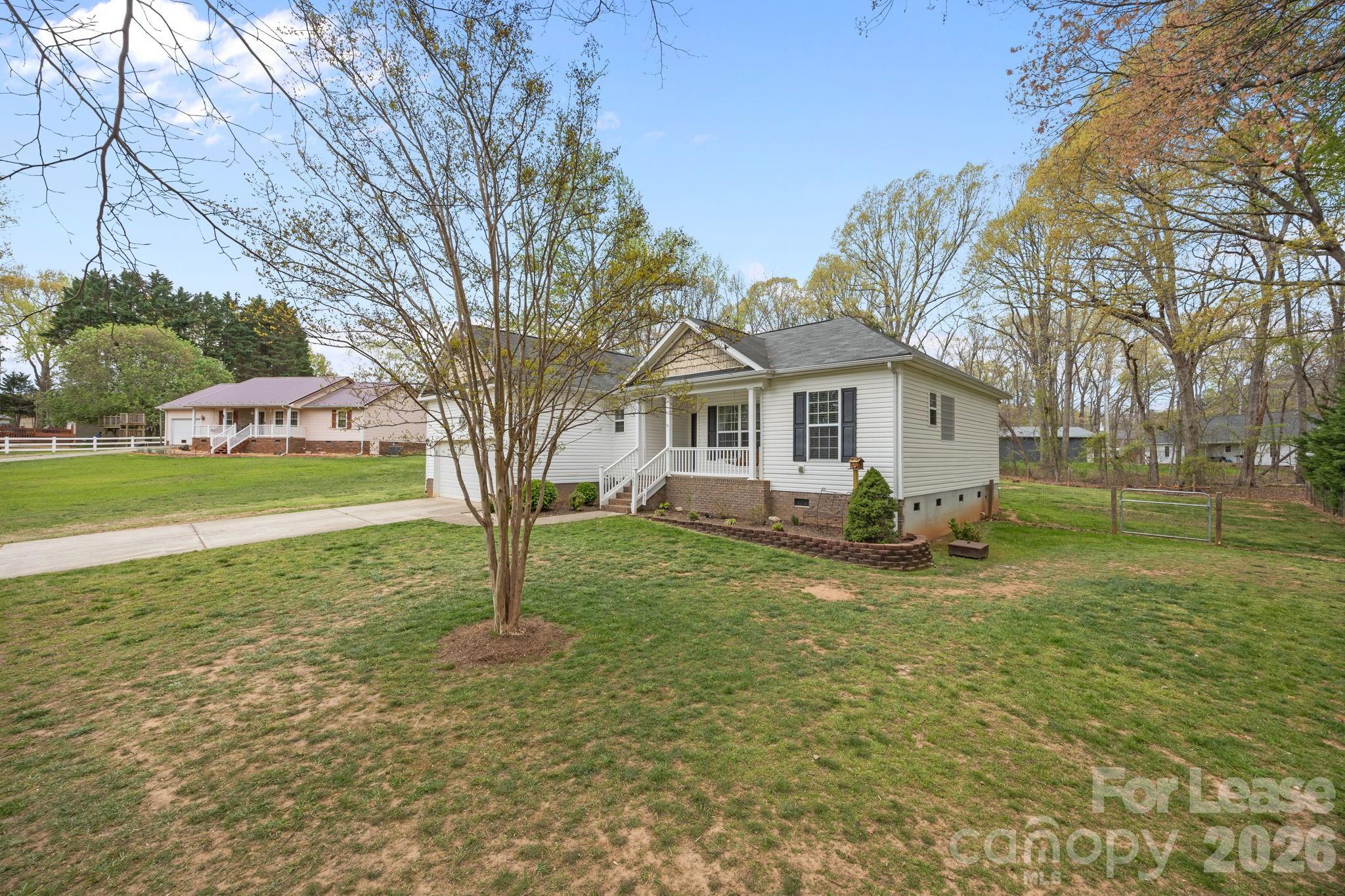 Single Family Residence at 1667 Warwick Court, Lincolnton, photo 7 of 48