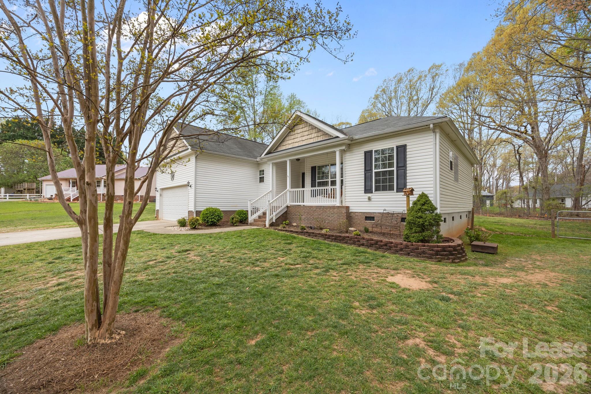 Single Family Residence at 1667 Warwick Court, Lincolnton, photo 8 of 48