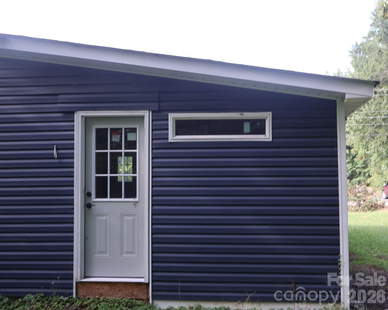 Single Family Residence at 817 Skyland Street, Kannapolis, photo 3 of 14