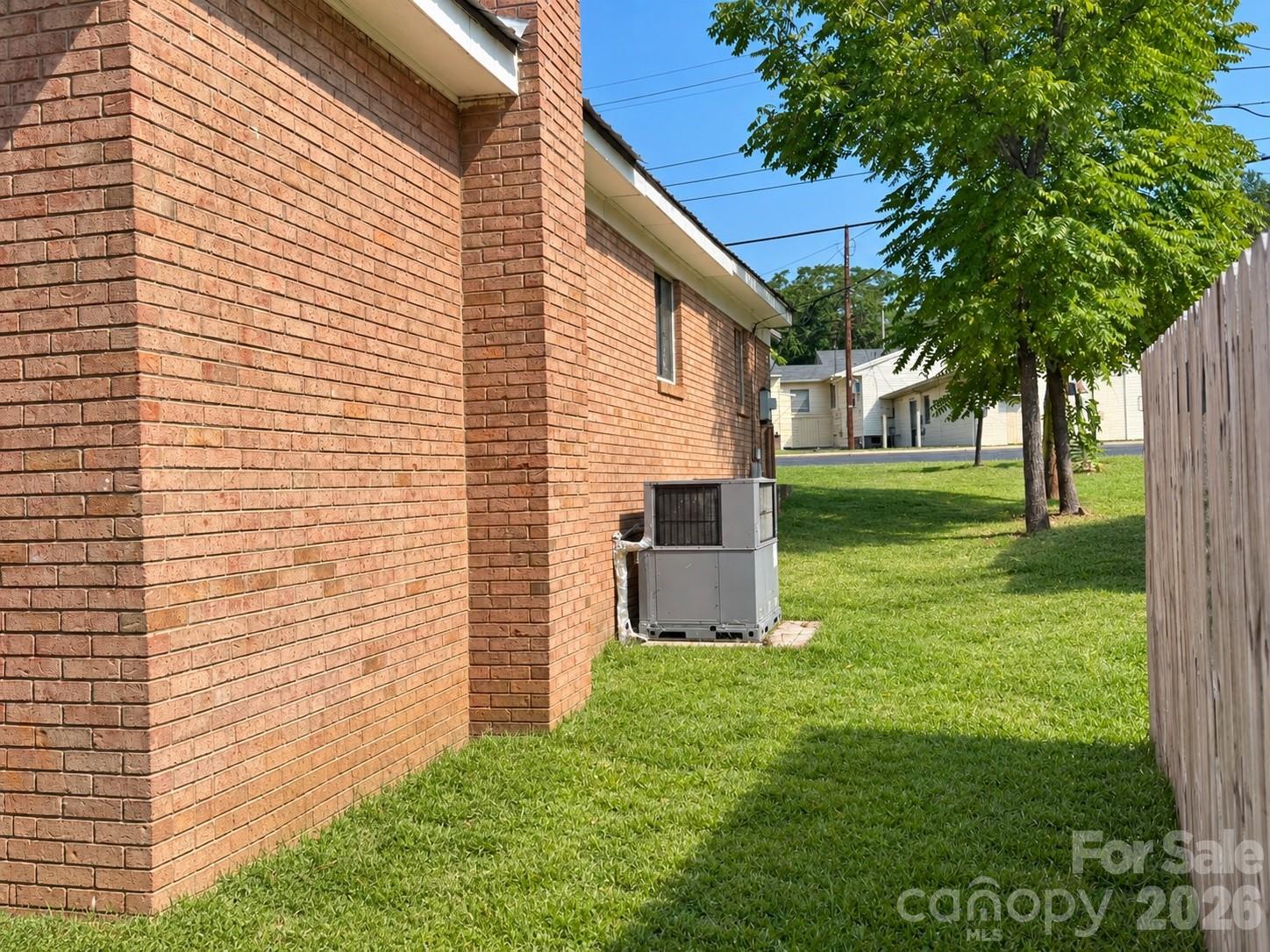 Single Family Residence at 1231 Bradford Heights Road, Gastonia, photo 16 of 33