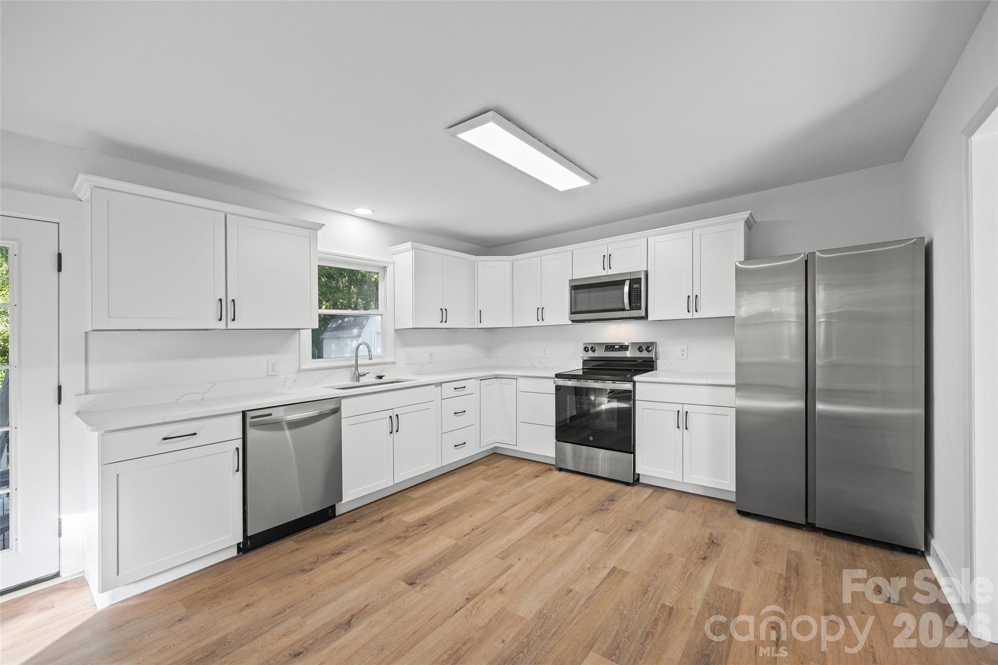 Newly updated kitchen! - 1167 Ebinport Road, Rock Hill