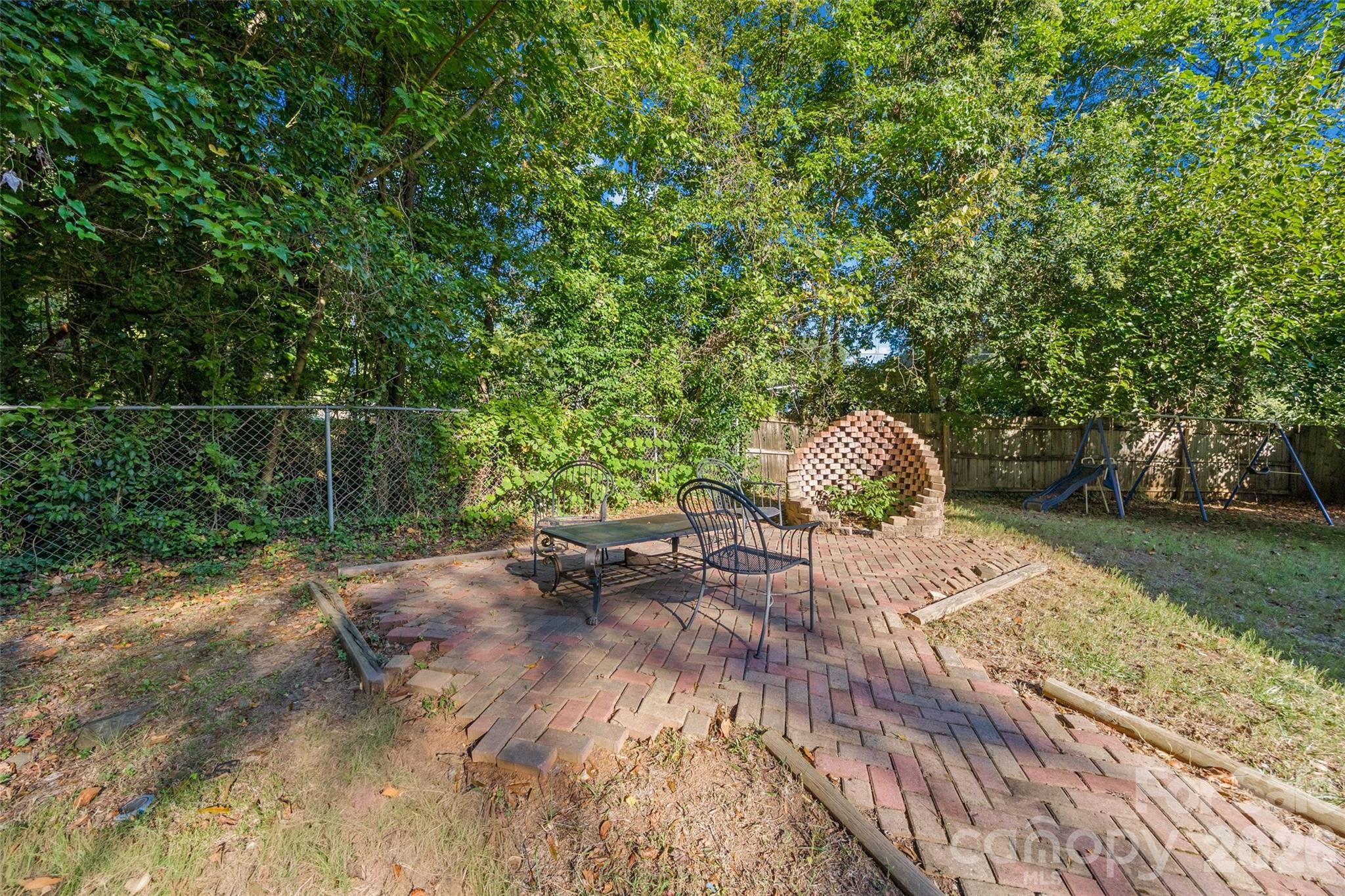 Relax in the fenced back yard! - 1167 Ebinport Road, Rock Hill