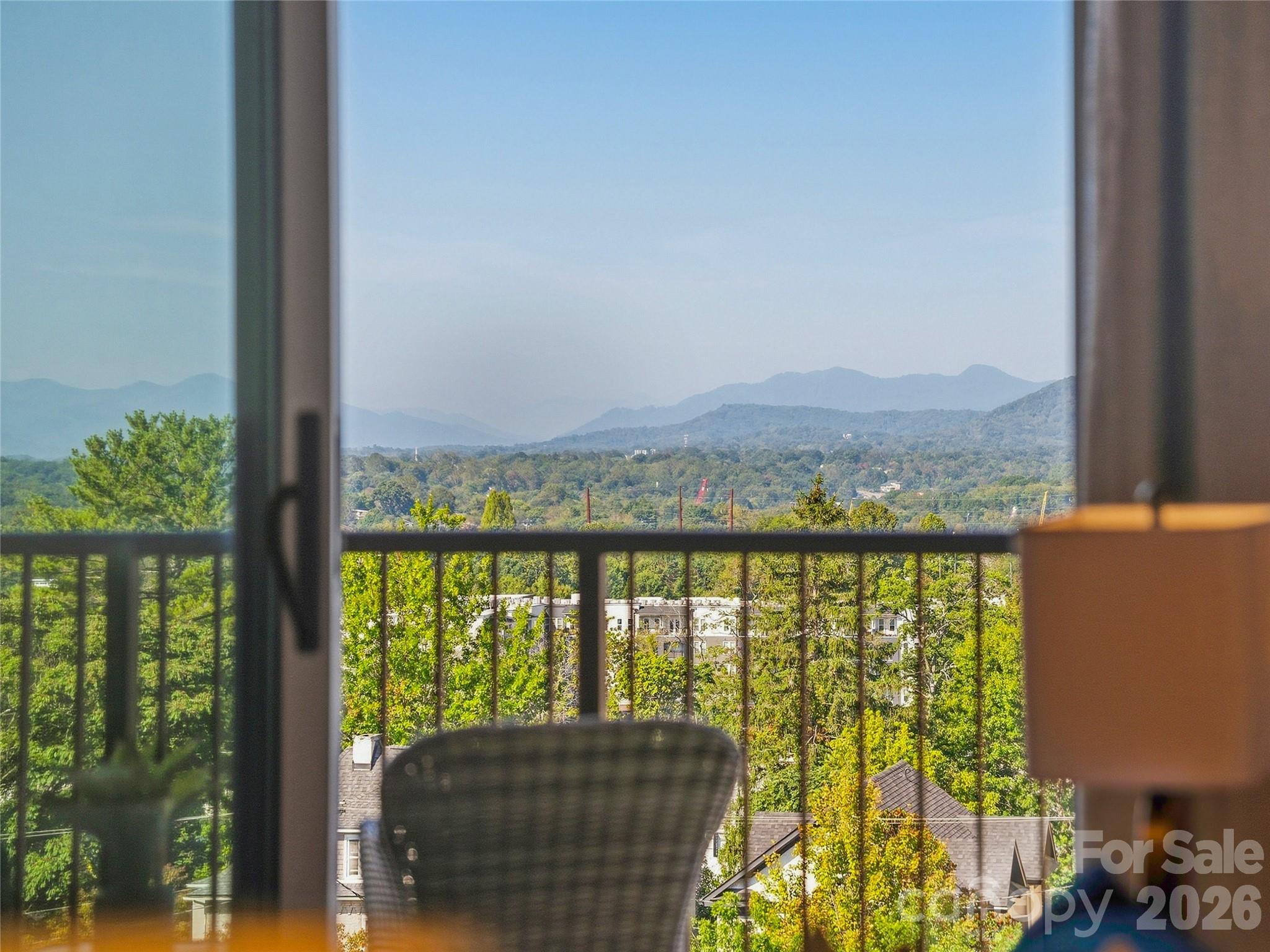 Condominium at 45 Asheland Avenue, Asheville, photo 13 of 47