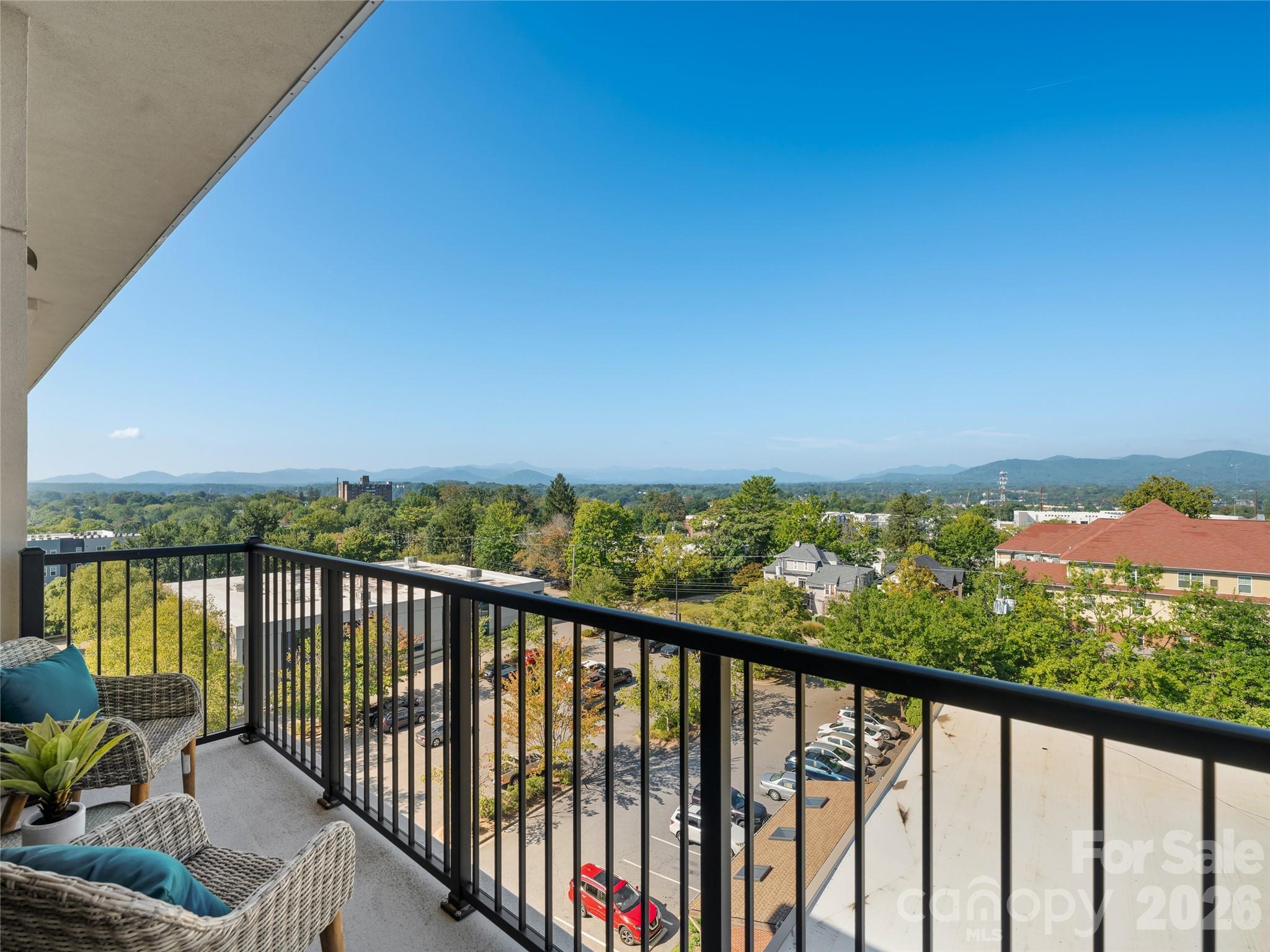 Condominium at 45 Asheland Avenue, Asheville, photo 15 of 47