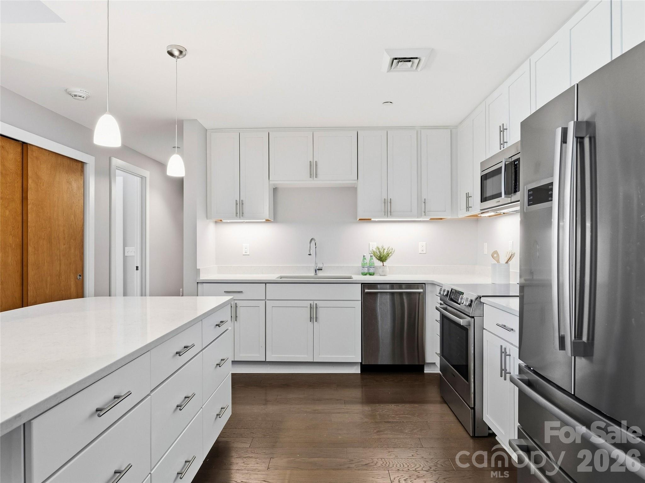 Condominium at 45 Asheland Avenue, Asheville, photo 22 of 47