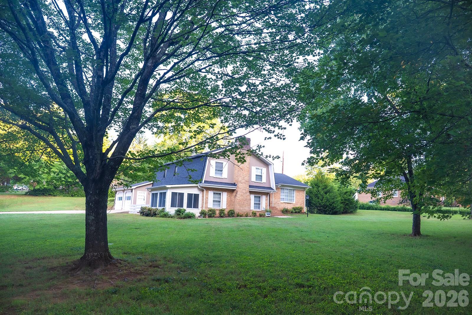 Beautiful canopy! - 3401 Tracelake Drive, Matthews