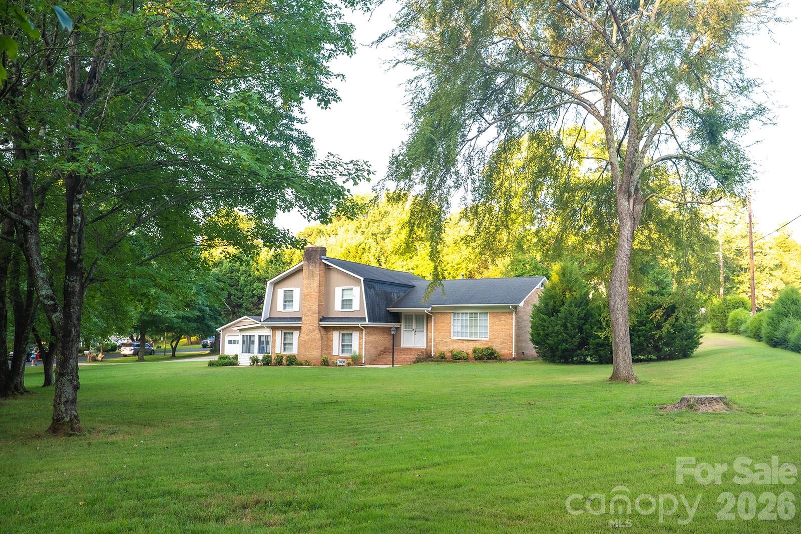Canopy to shade the front yard! - 3401 Tracelake Drive, Matthews