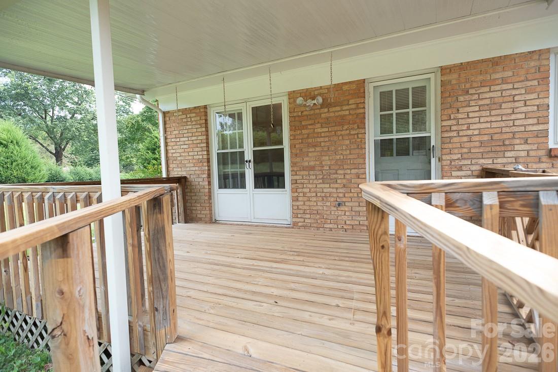 Deck for entertaining - 3401 Tracelake Drive, Matthews