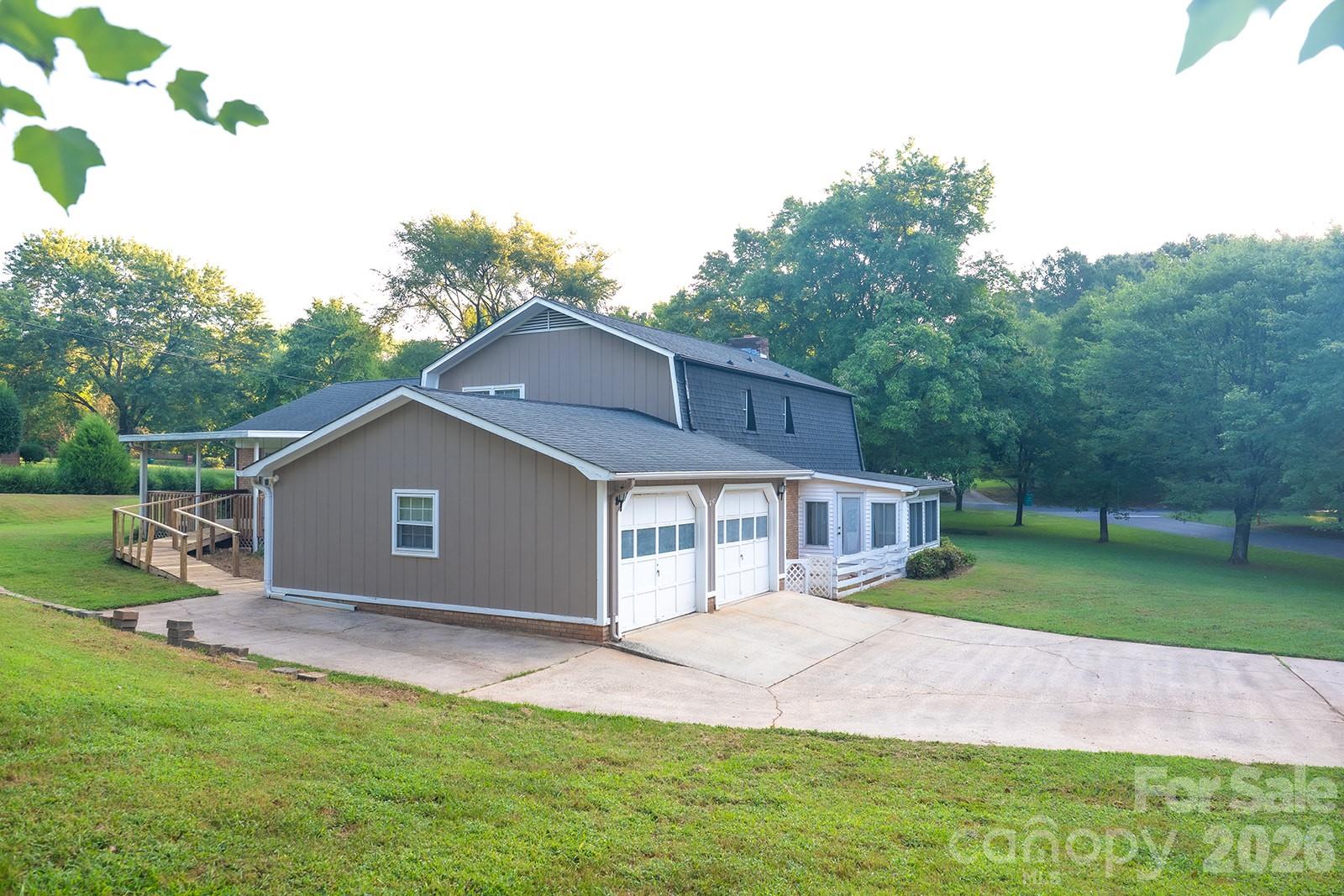 Lots of parking - 3401 Tracelake Drive, Matthews