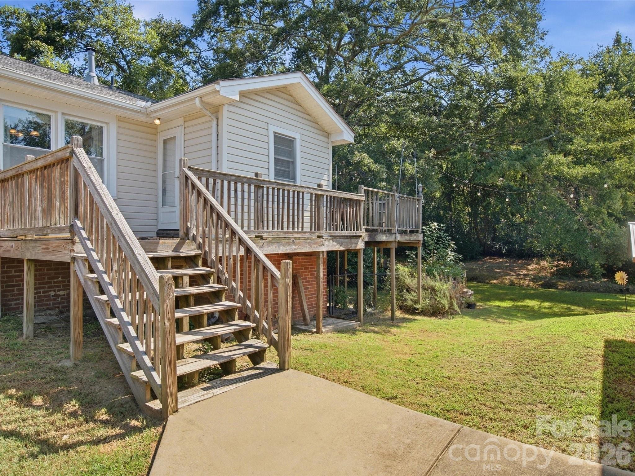 Single Family Residence at 107 Berkley Street, Clover, photo 25 of 48
