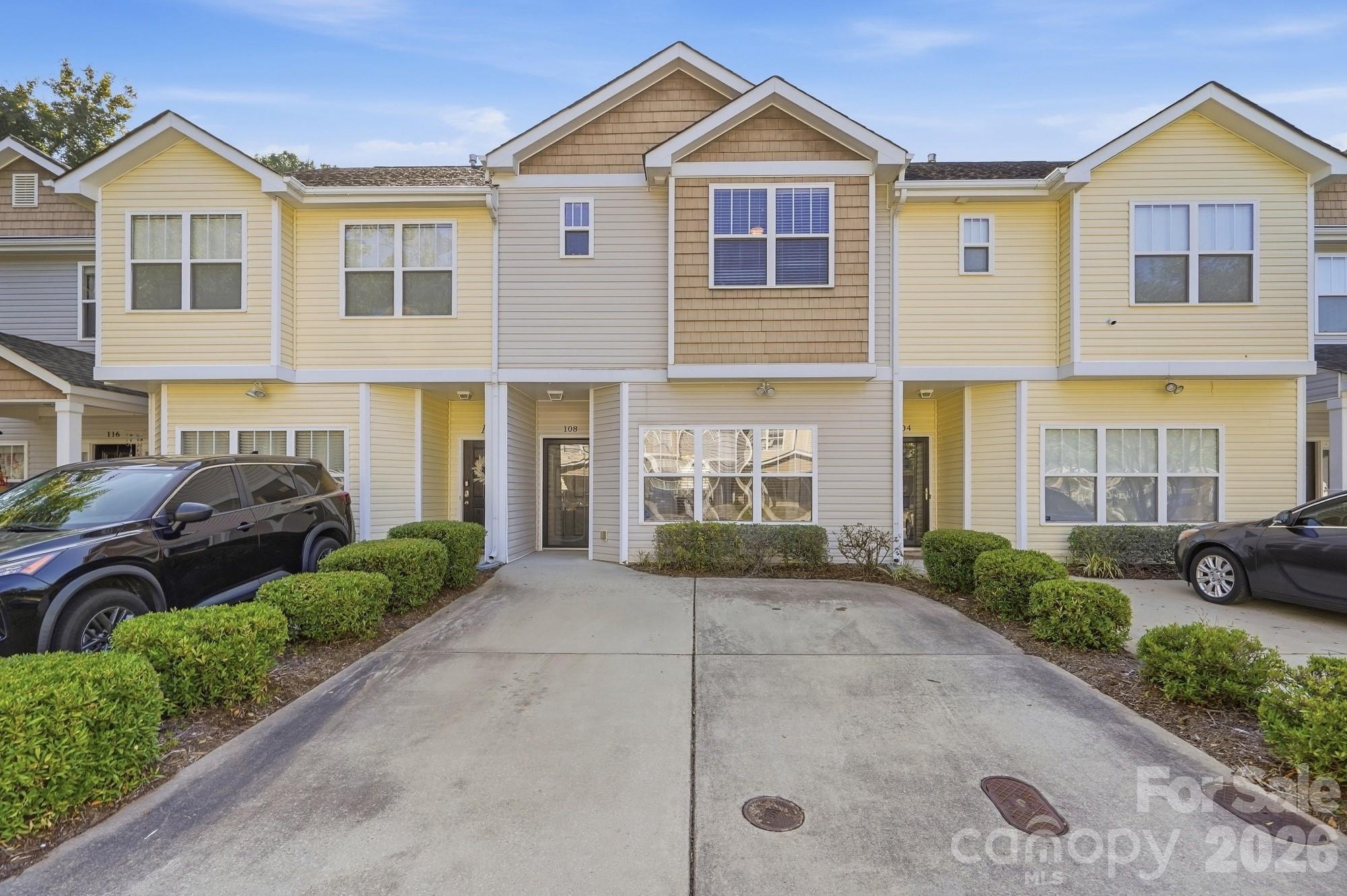 Townhome Living at its best! - 108 St Vincent Place, Mount Holly