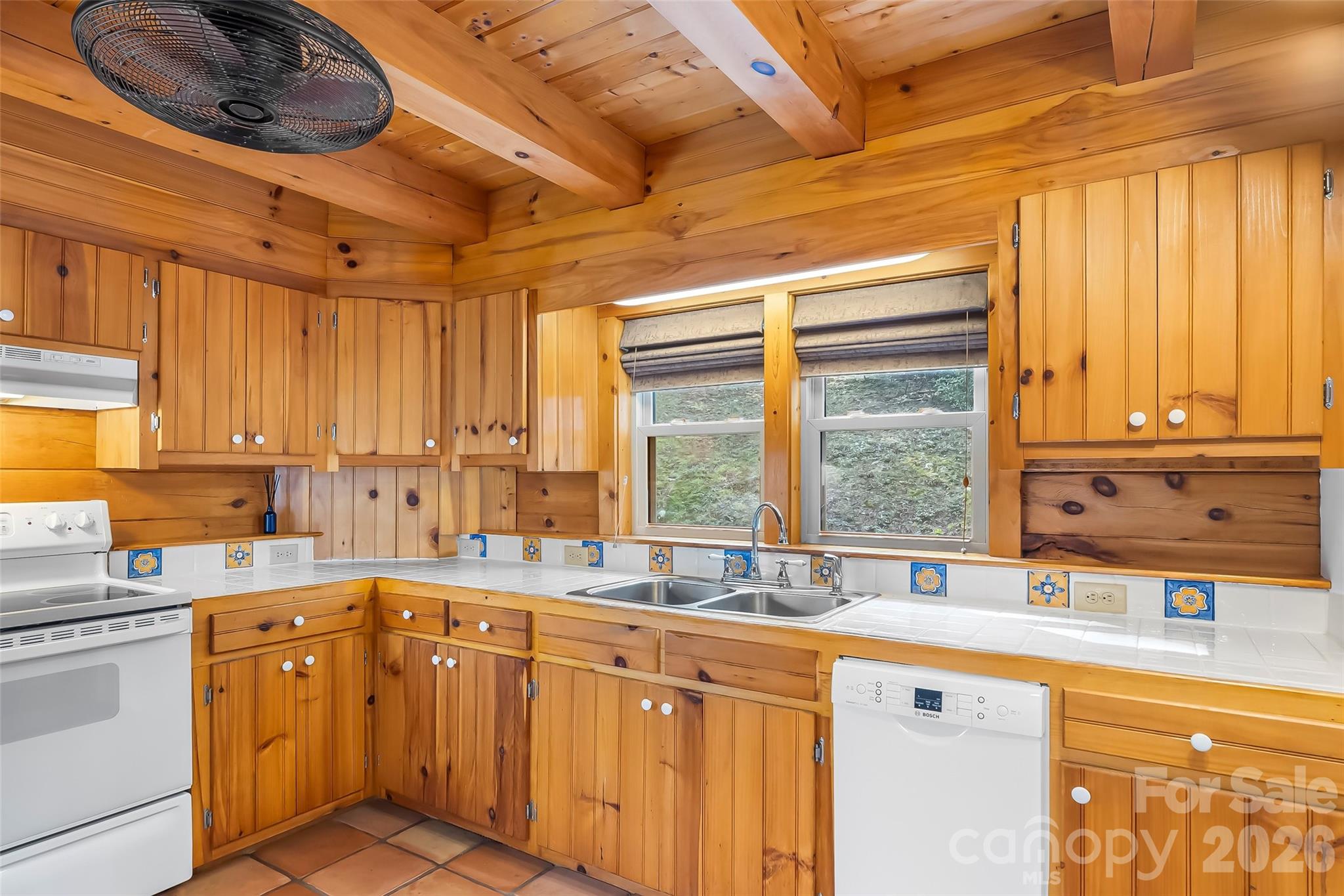 Single Family Residence at 314 Old Mill Road, Nebo, photo 9 of 37