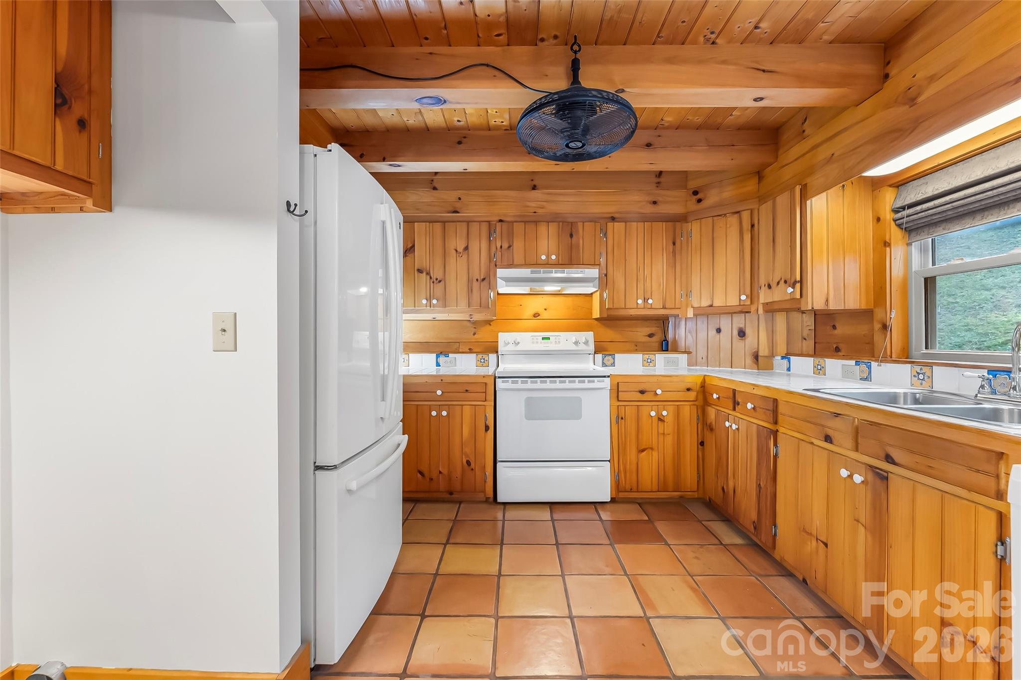 Single Family Residence at 314 Old Mill Road, Nebo, photo 11 of 37
