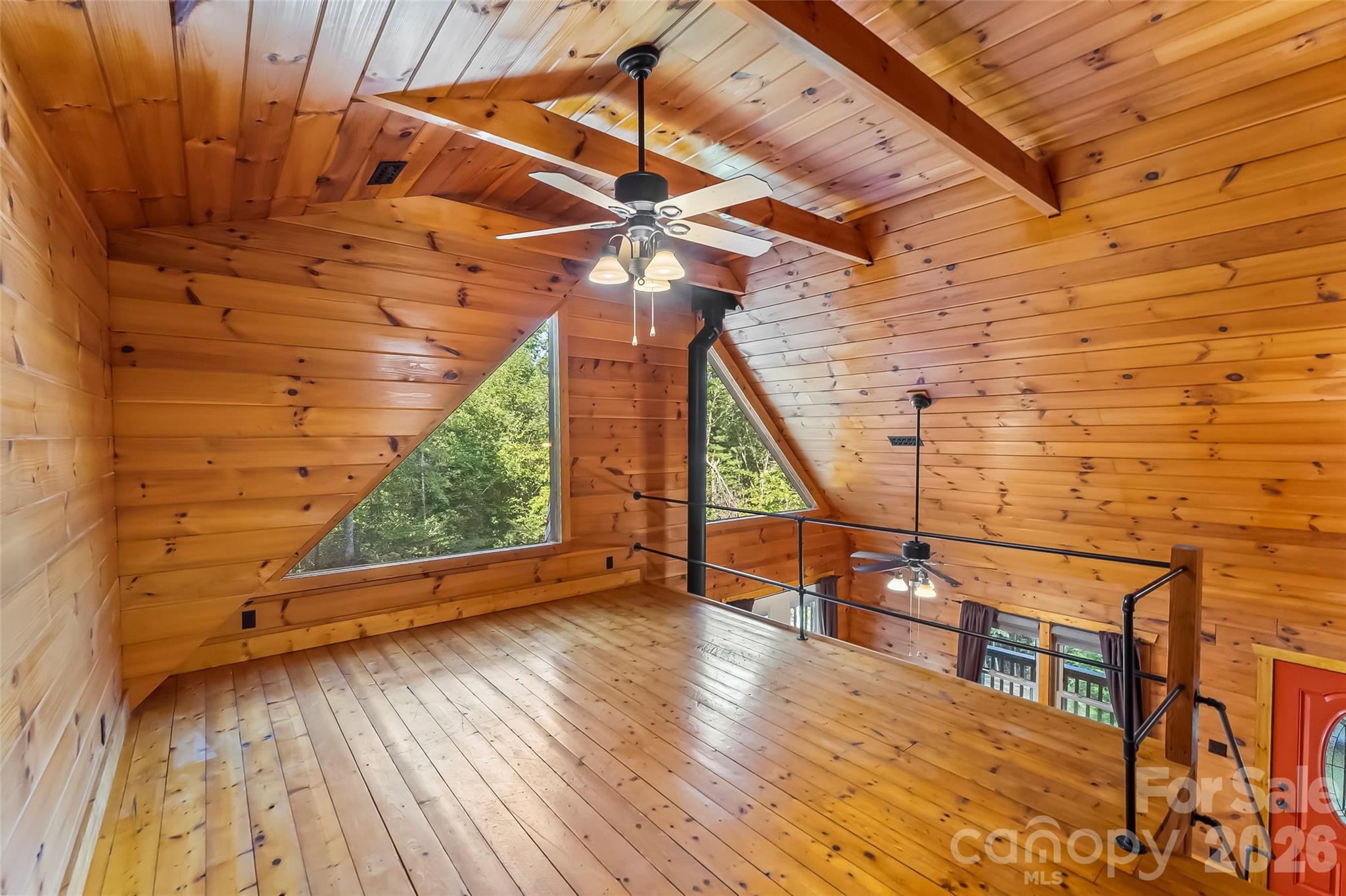 Upper Level Loft - 314 Old Mill Road, Nebo