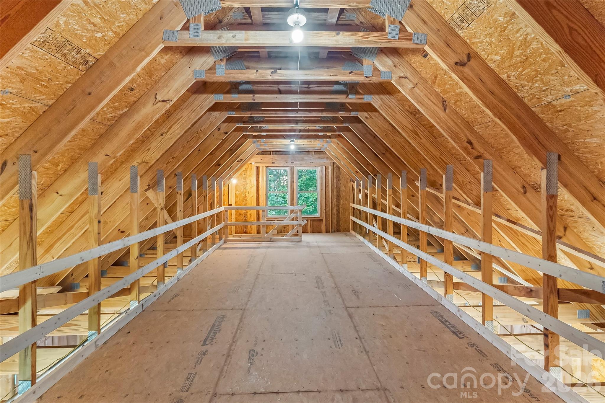 Upper Level of Garage - 314 Old Mill Road, Nebo