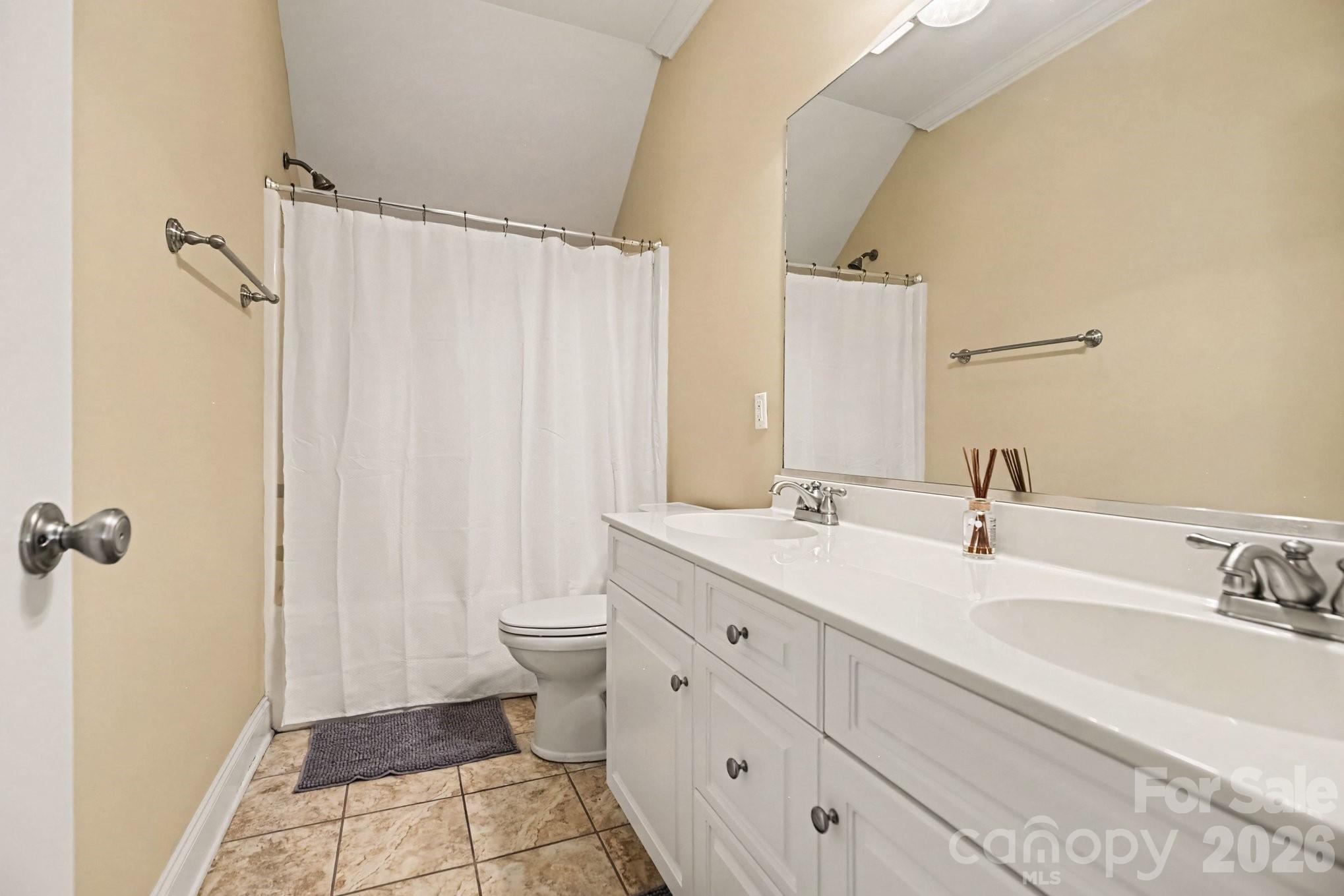Single Family Residence at 5116 Ivy Trace Court, Clemmons, photo 16 of 20