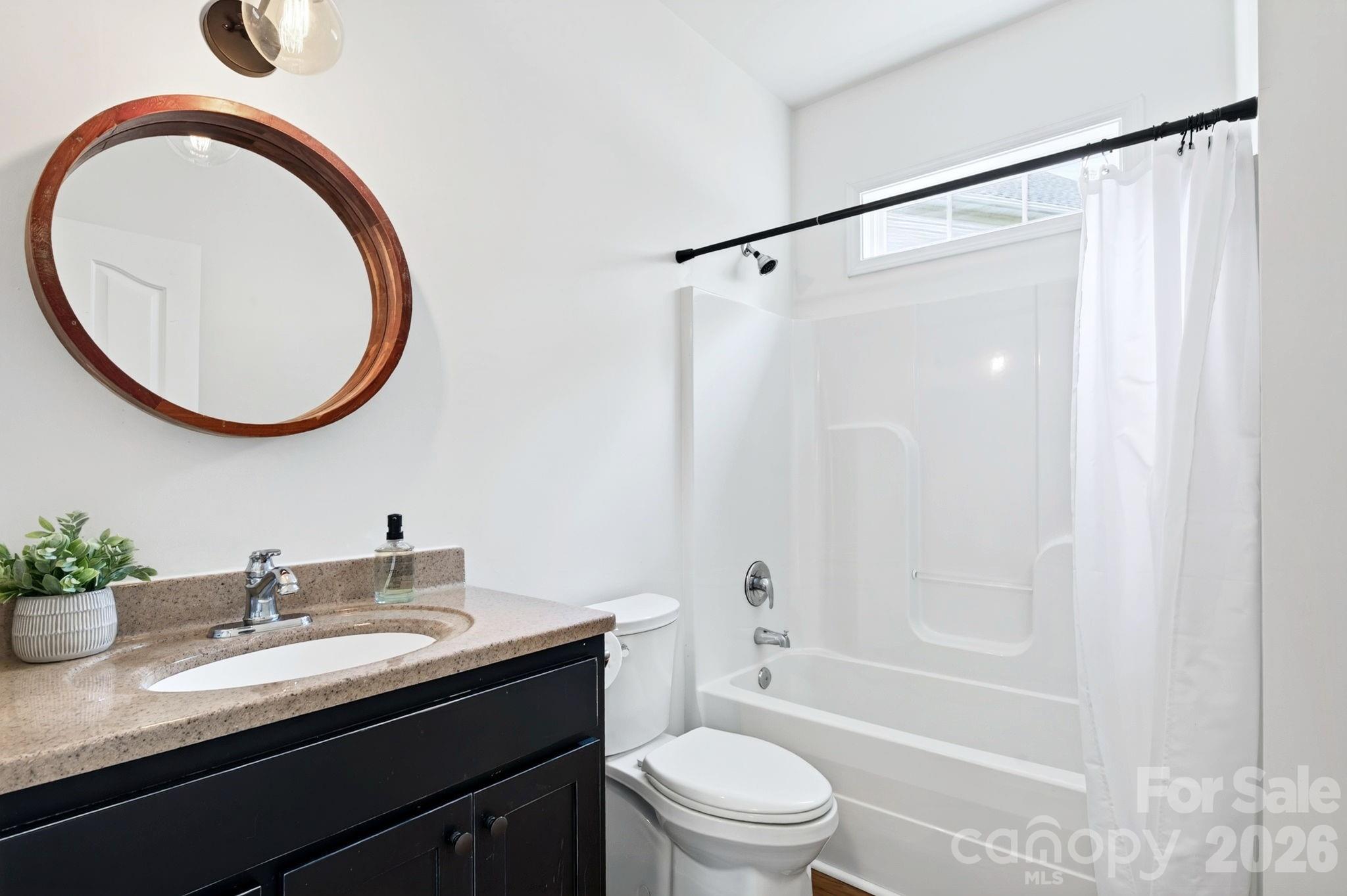 Main Floor Full Bathroom - 9 Carraway Court, Asheville
