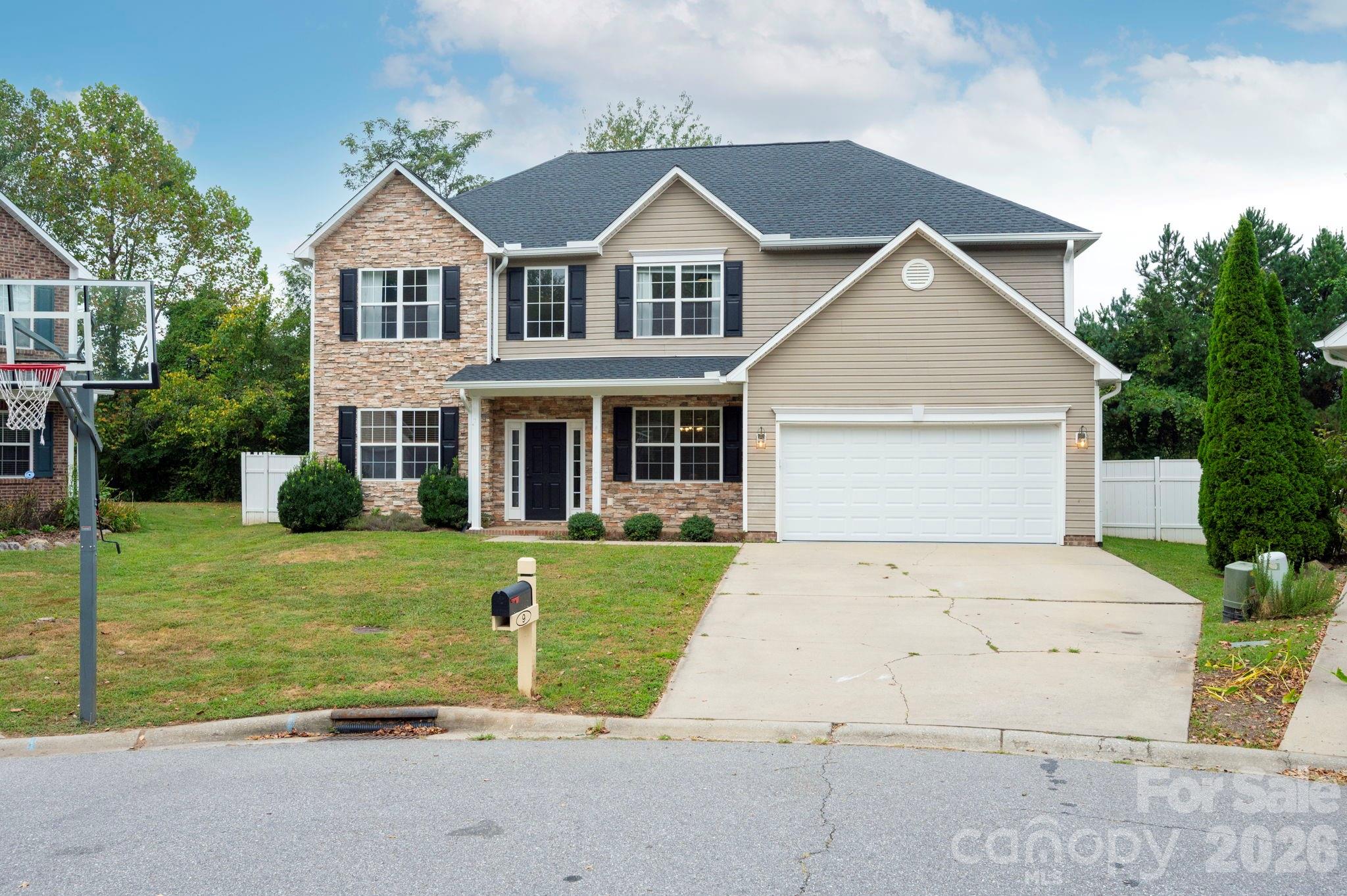 Welcome Home - 9 Carraway Court, Asheville